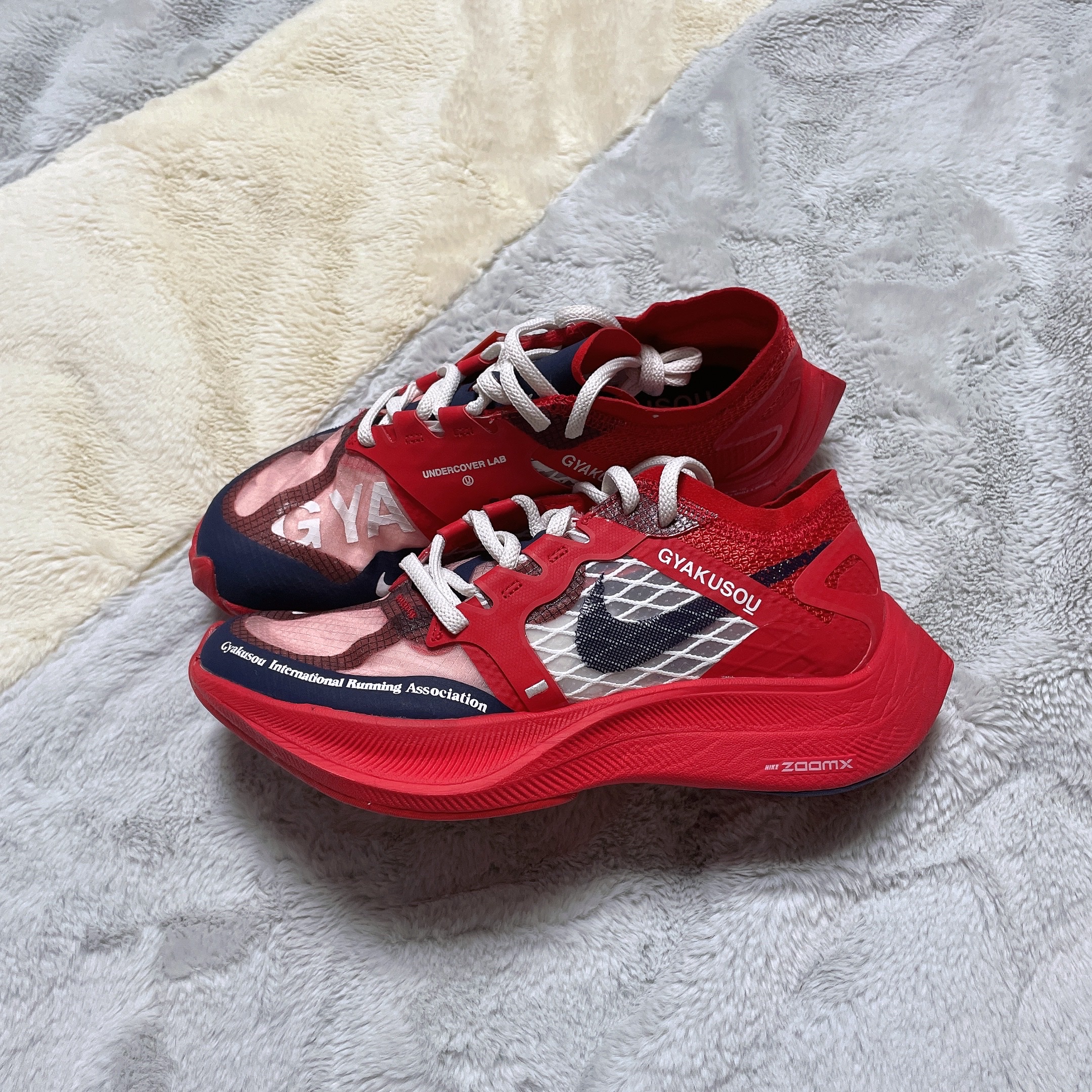 Nike x Undercover Gyakusou ZoomX VaporFly Next% University Red 착용 스타일 - 2