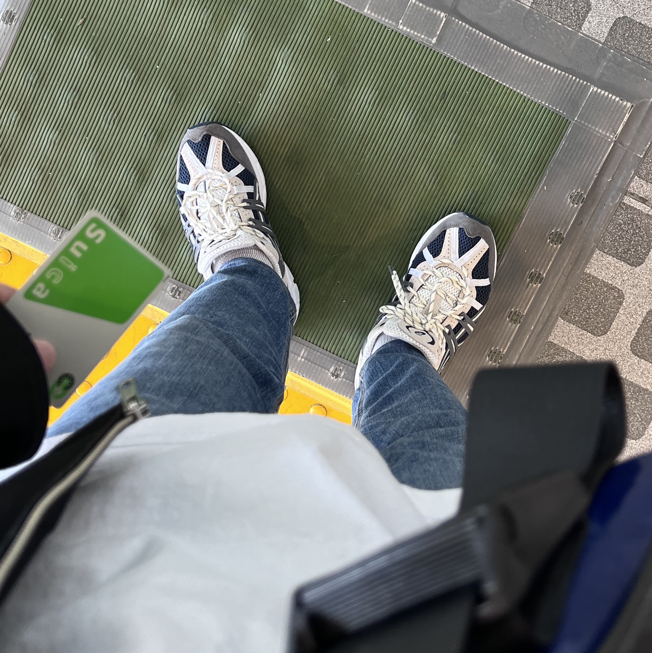 Asics Gel-Sonoma 15-50 French Blue, Casetify x Ader Error iPhone Tube Magsafe Case Blue 착용 스타일 - 2