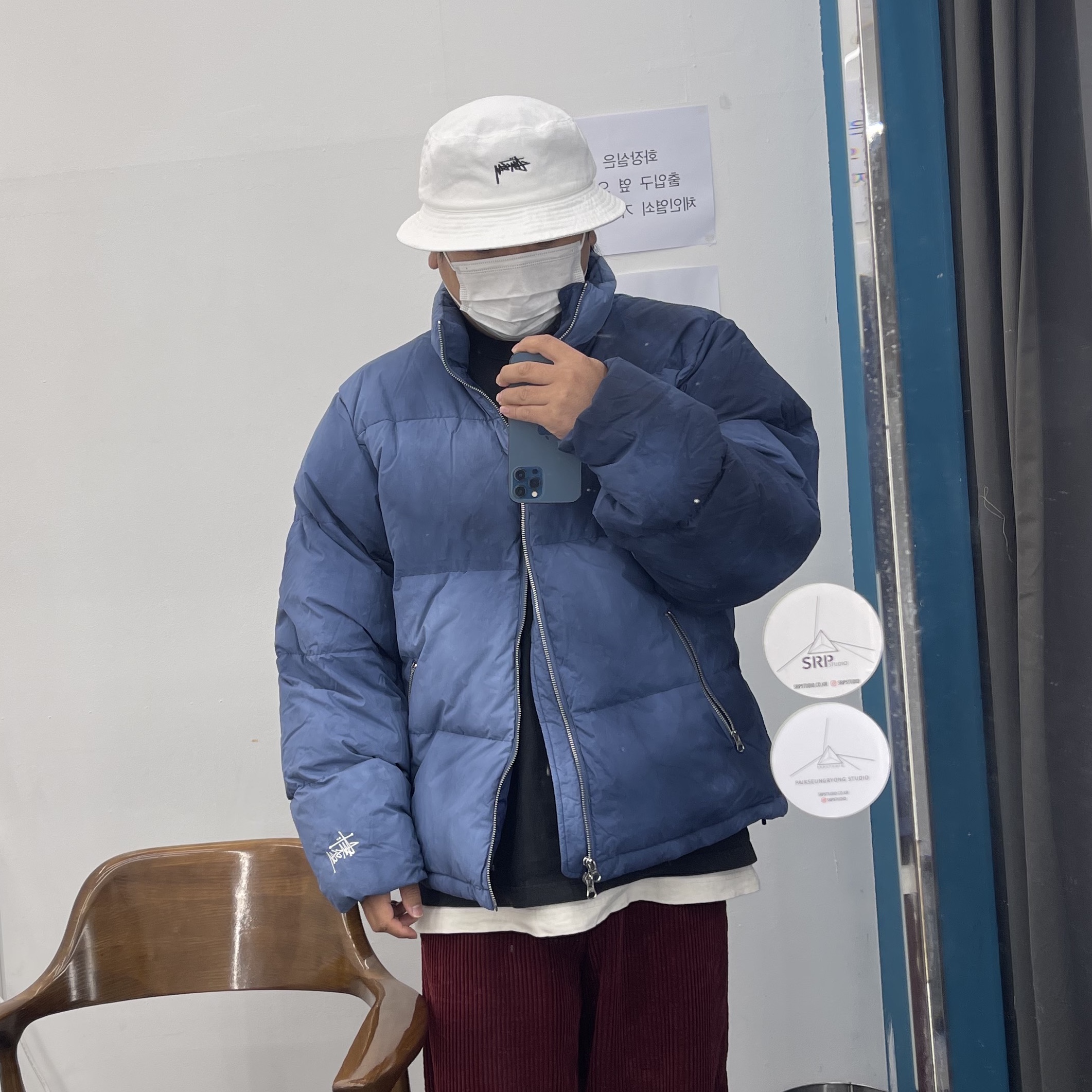 Stussy Recycled Nylon Down Puffer Washed Navy, Stussy Stock Bucket Hat Natural 착용 스타일