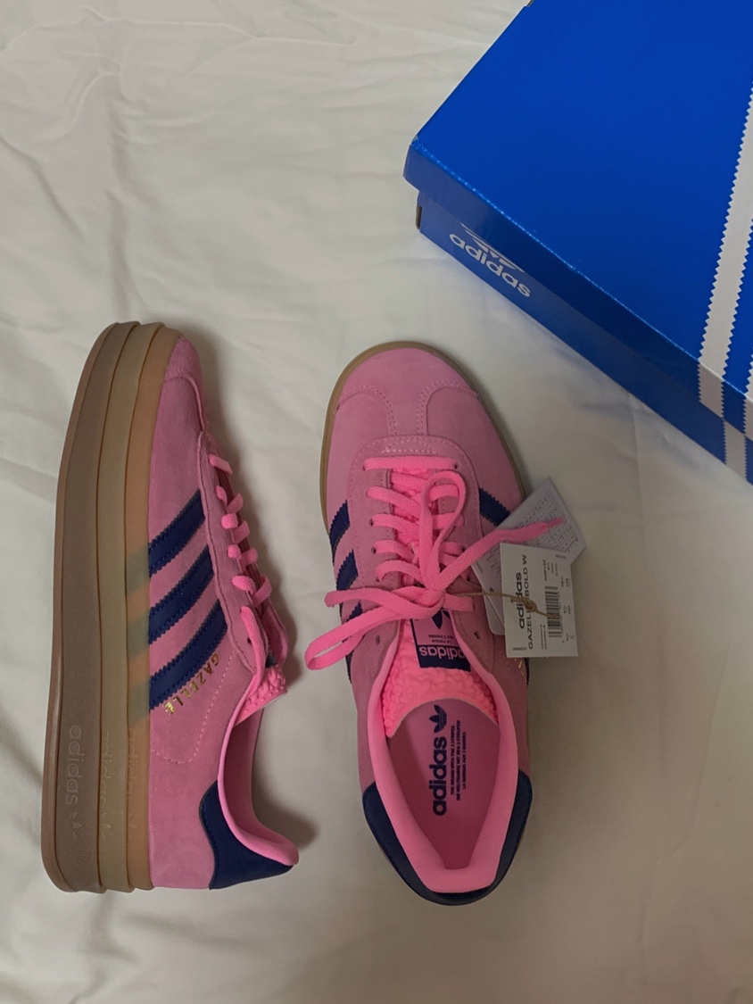 (W) Adidas Gazelle Bold Pink Glow Victory Blue 착용 스타일