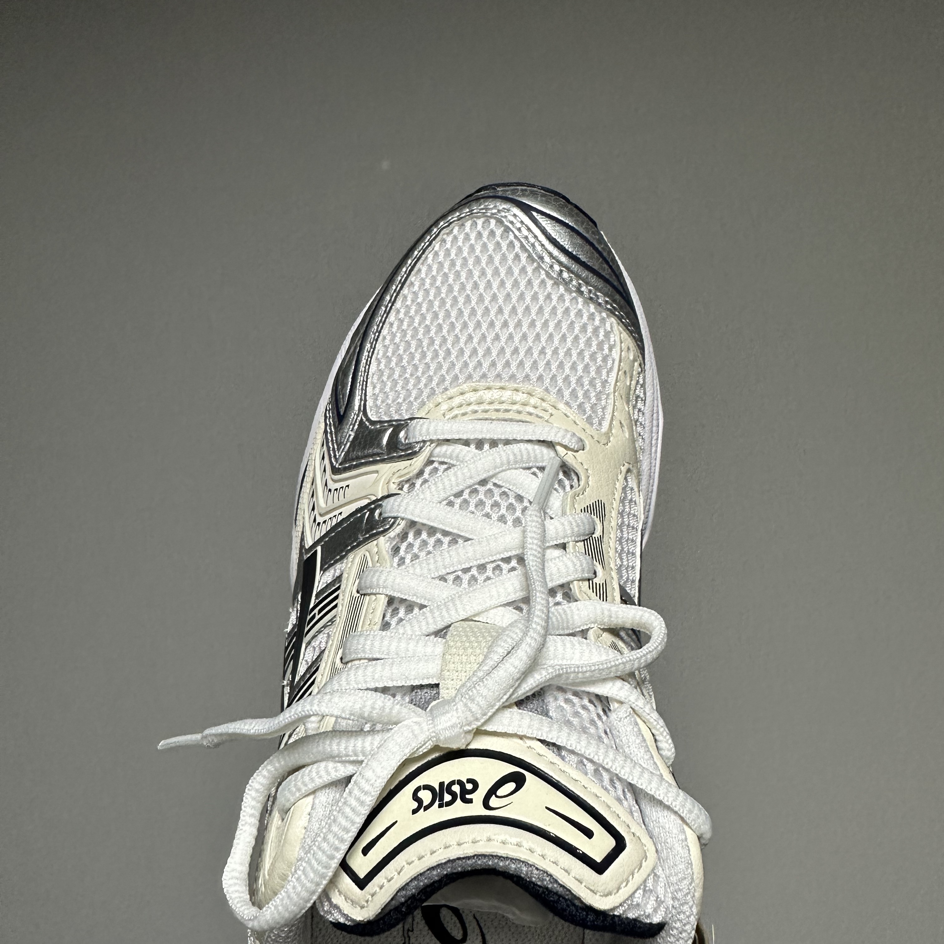 (W) Asics Gel-Kayano 14 White Midnight 착용 스타일 - 3