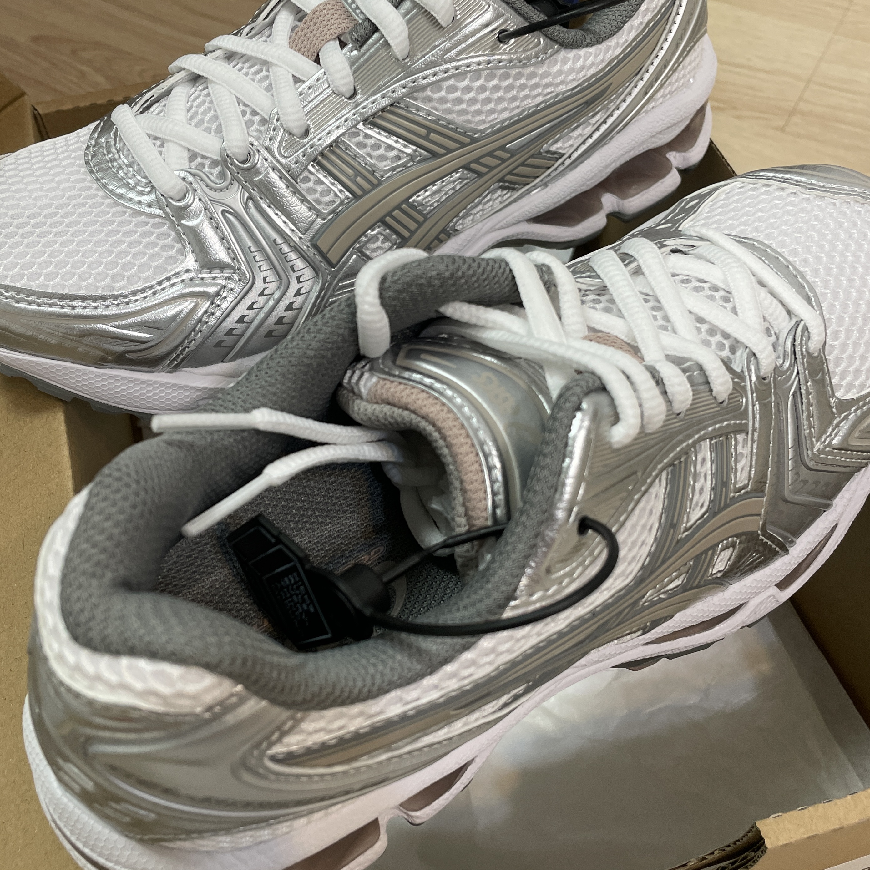 (W) Asics Gel-Kayano 14 White Moonrock 착용 스타일 - 1