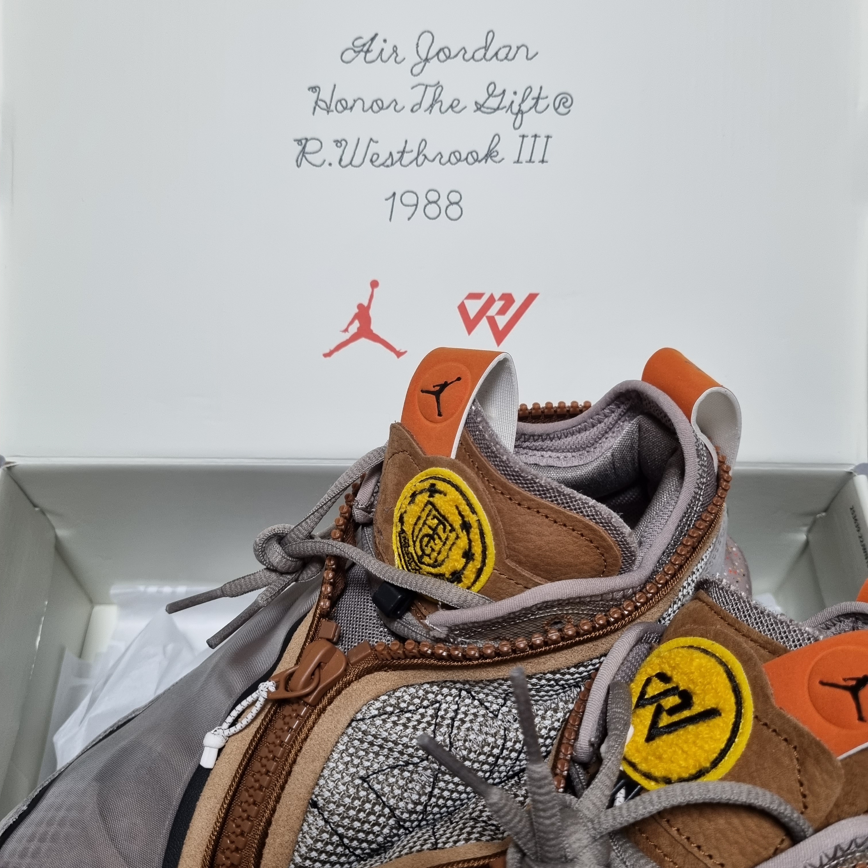 Jordan x Russell Westbrook Honor the Gift Why Not ZER0.6 PF Moon Fossil 착용 스타일 - 2