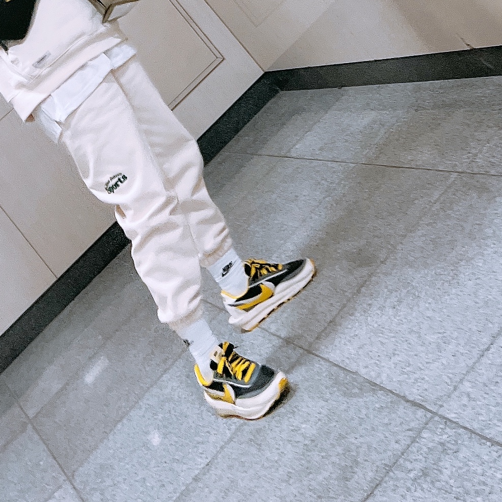Nike x Sacai x Undercover LDWaffle Black Bright Citron 착용 스타일