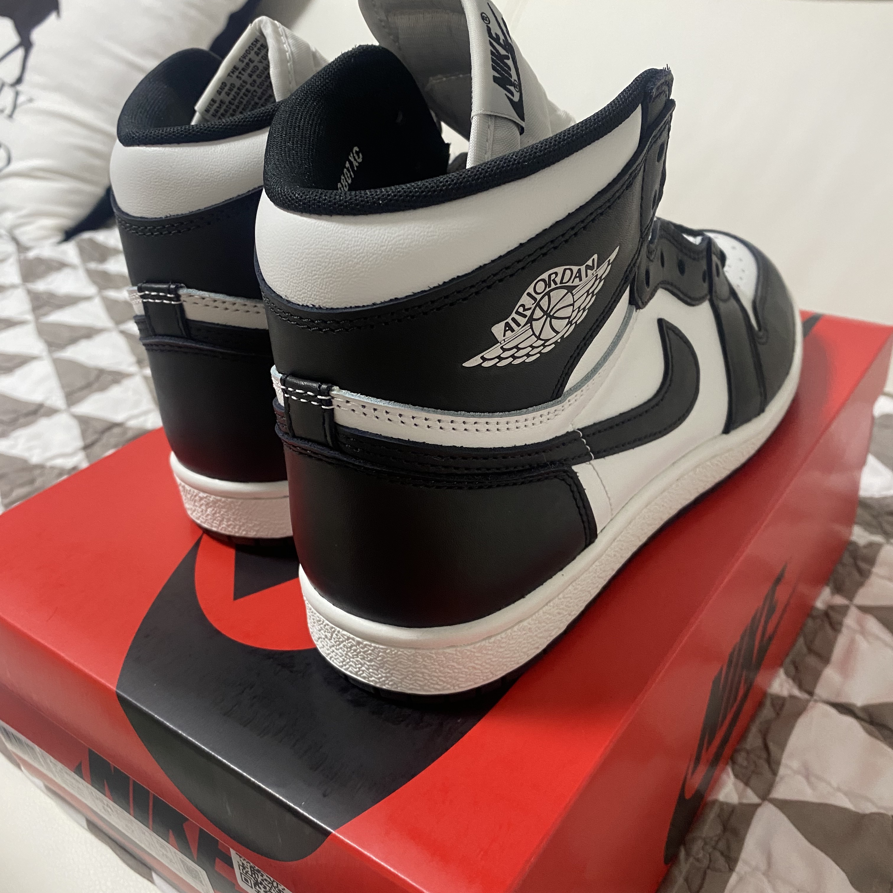 Jordan 1 High 85 Black White 착용 스타일 - 1