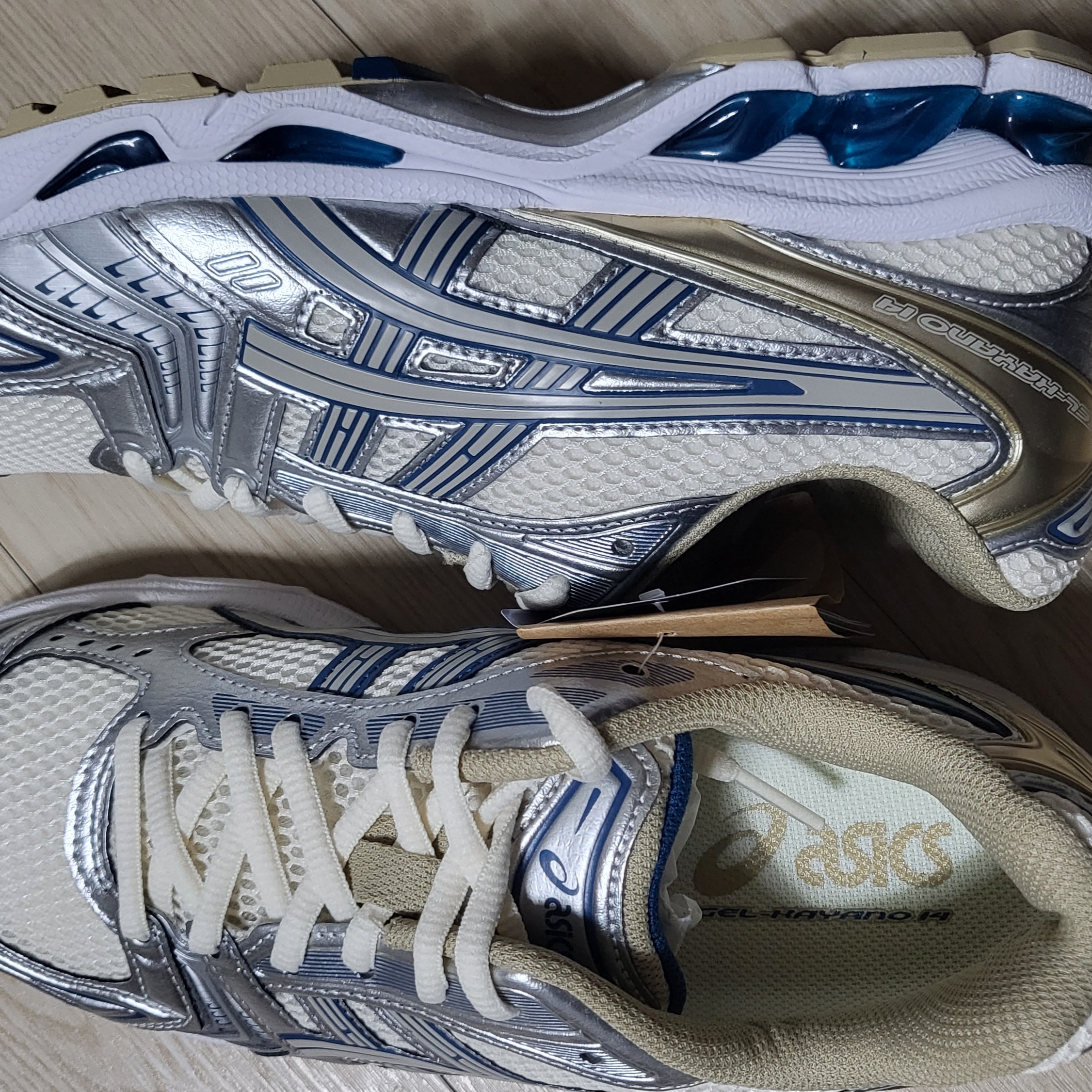 Asics Gel-Kayano 14 Cream Pure Silver 착용 스타일