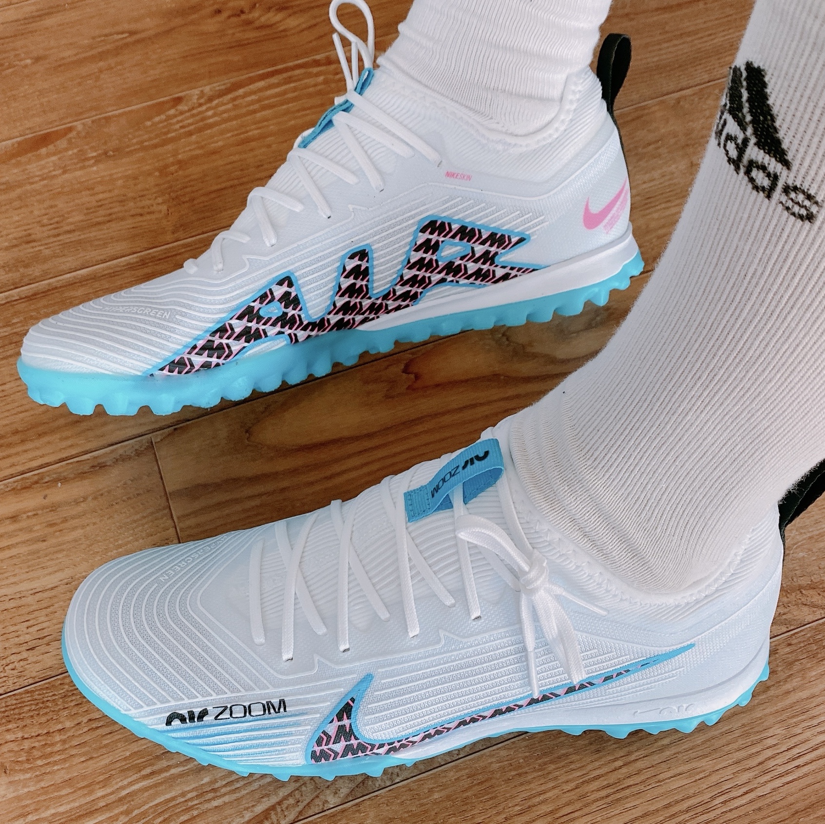Nike Zoom Mercurial Vapor 15 Pro TF White Baltic Blue 착용 스타일 - 1