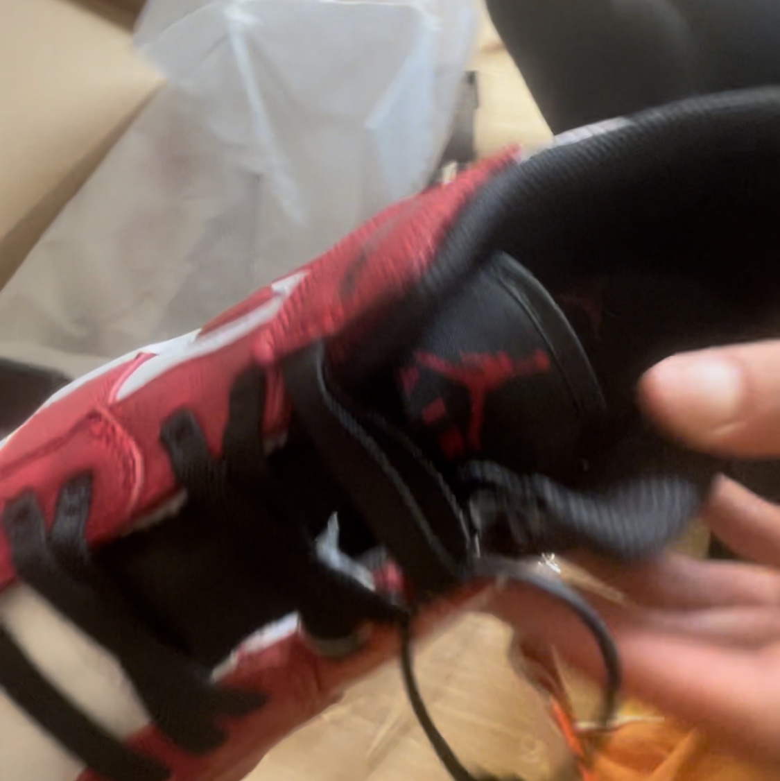 Jordan 1 Low Flyease Gym Red and Black 착용 스타일 - 2