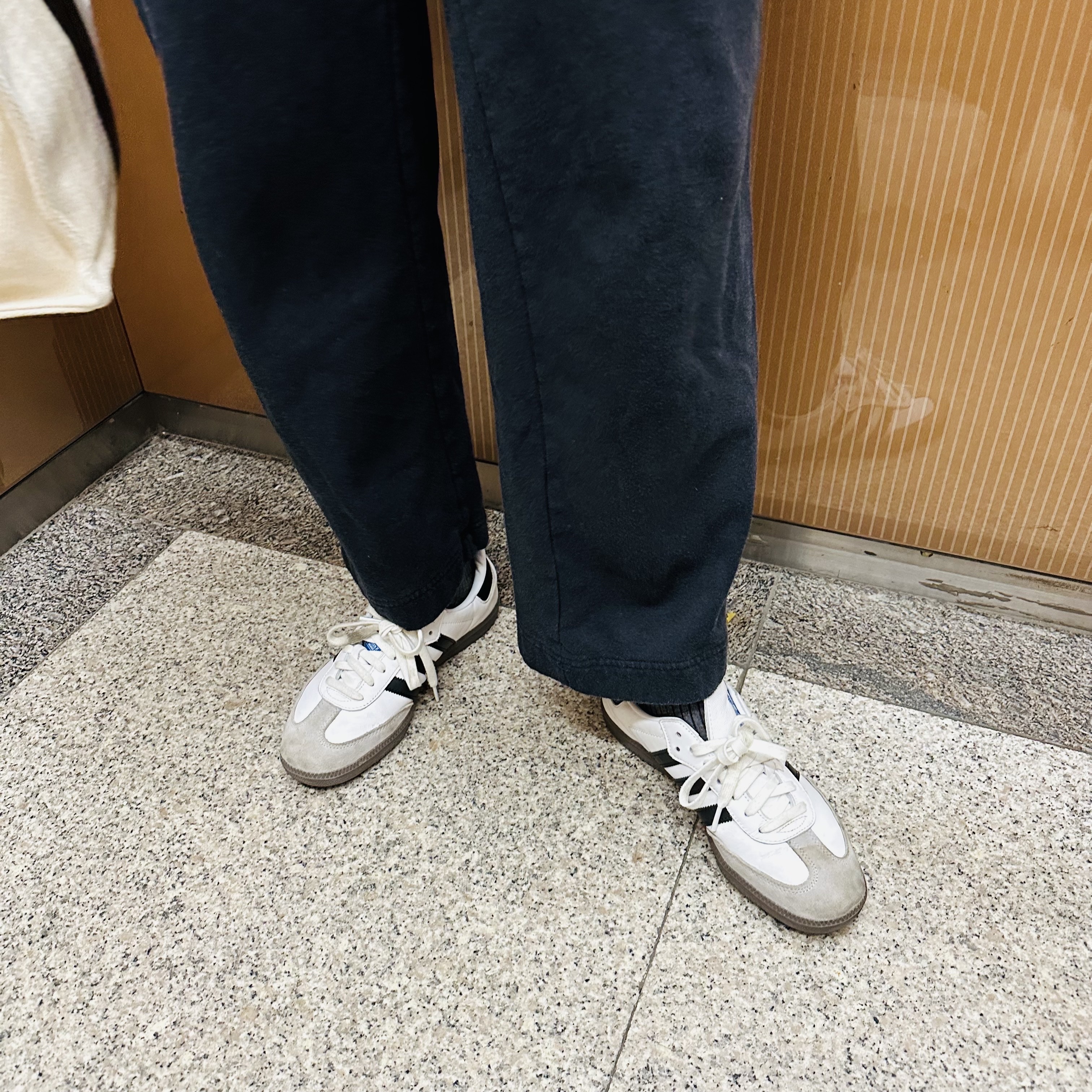 Adidas Samba Vegan White Black 착용 스타일