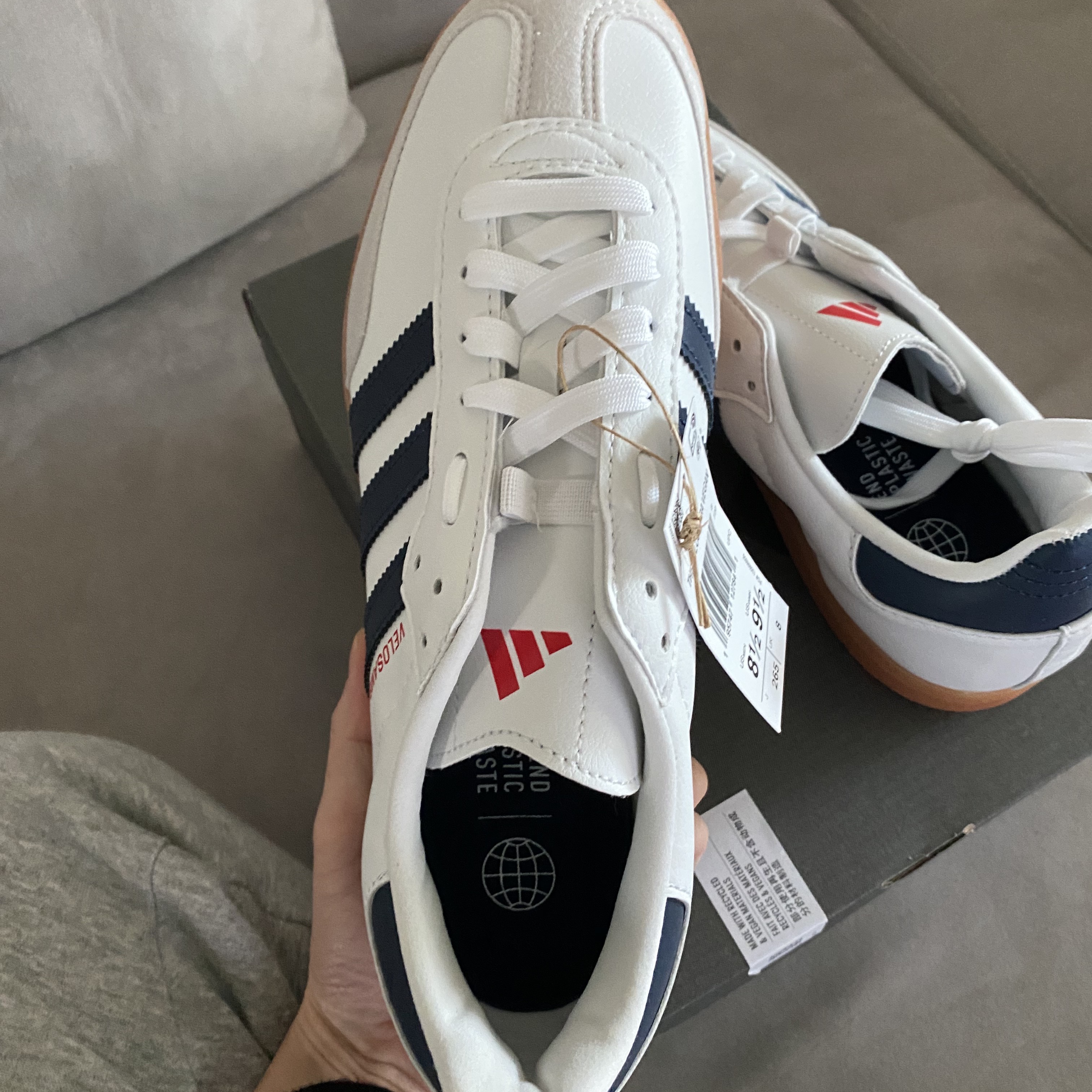Adidas Velosamba Vegan Cycling Cloud White Team Navy Blue 착용 스타일 - 2
