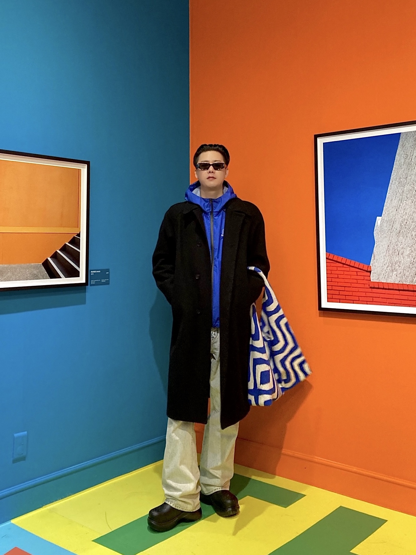 [KREAM 단독] STU Embroidered Windbreaker Blue 착용 스타일 - 1