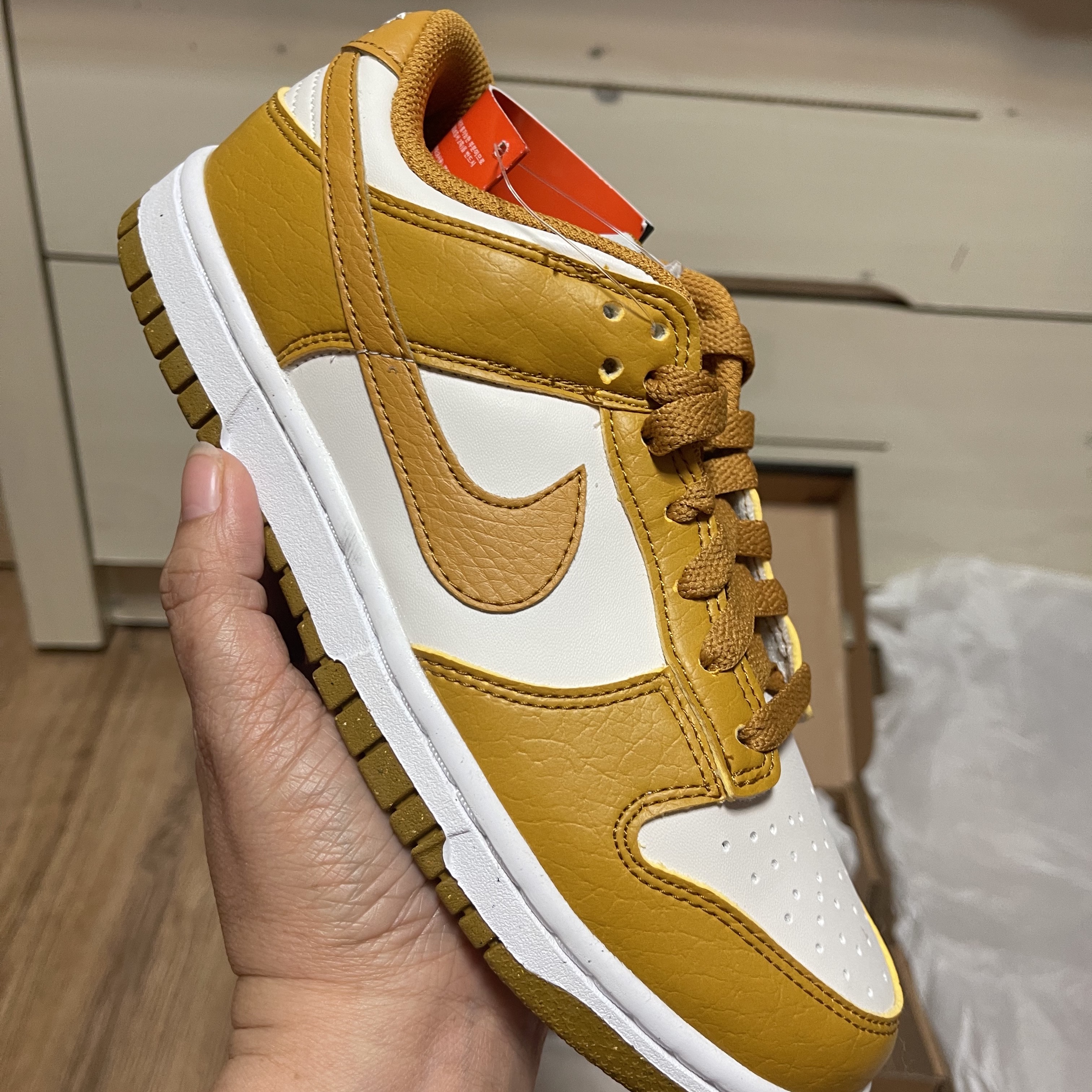 (W) Nike Dunk Low Next Nature Phantom 착용 스타일 - 4