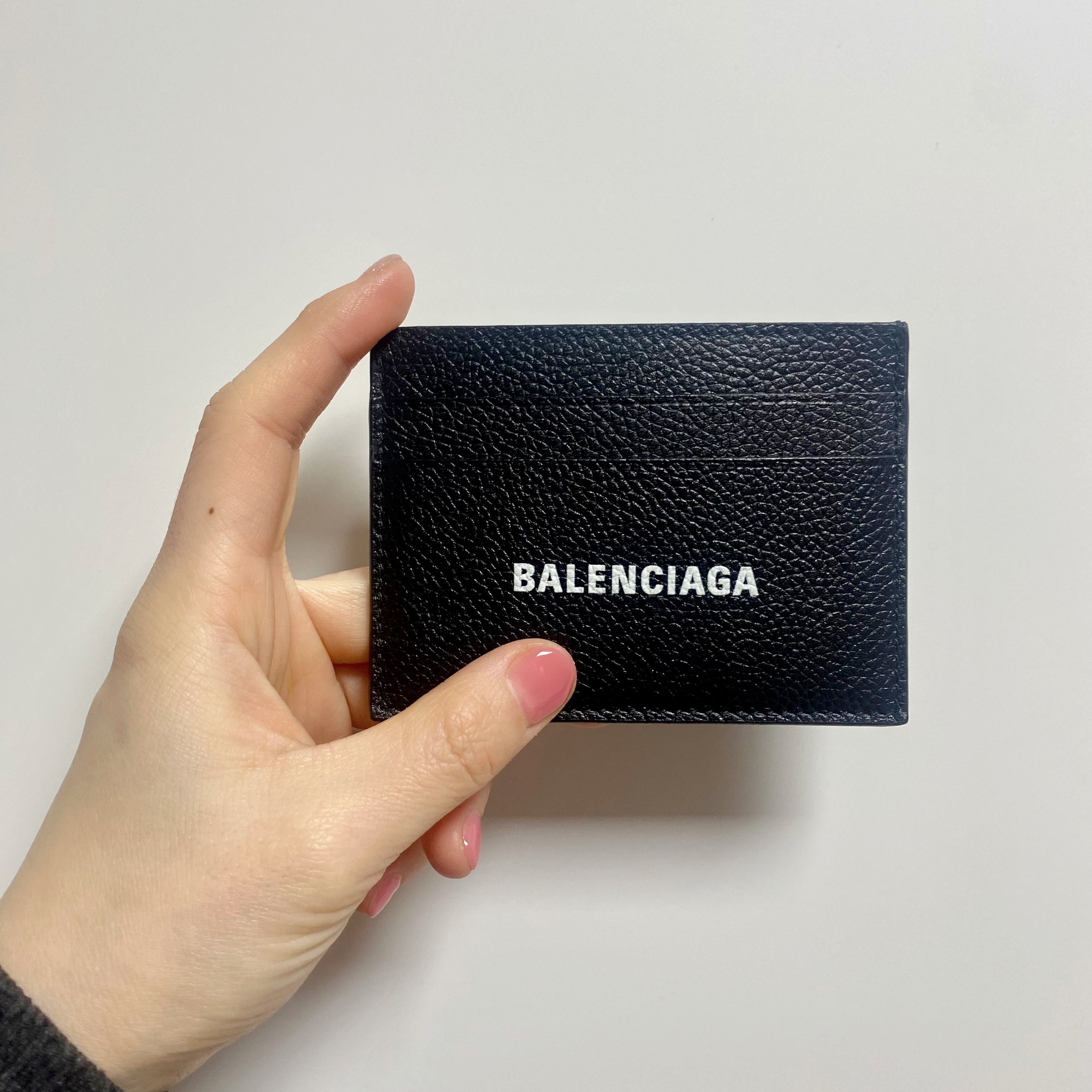 Balenciaga Cash Card Holder Black 착용 스타일 - 2