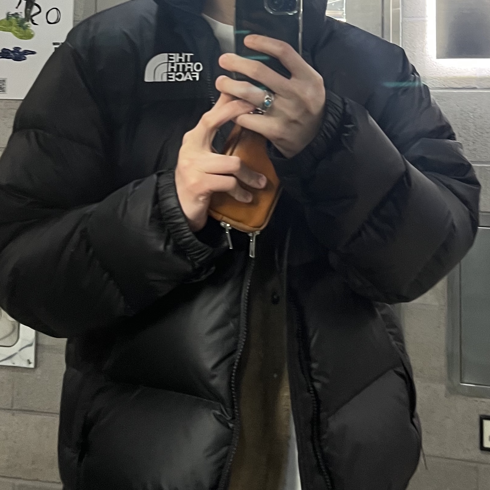 The North Face 1996 Eco Nuptse Jacket Black, Nike x Off-White NRG Fleece Hoodie Khaki - Asia 착용 스타일 - 2