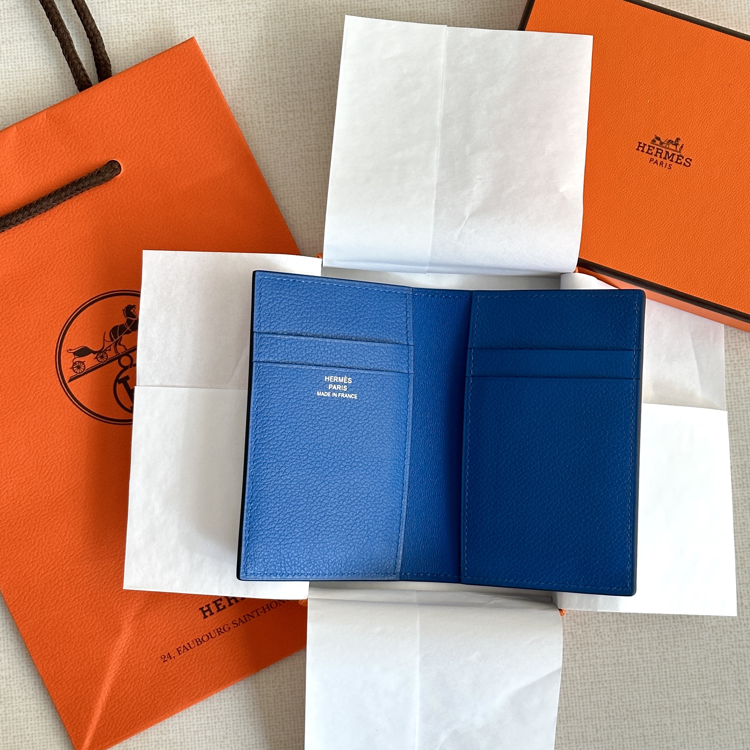Hermes MC² Euclide Card Holder Evercolor & Bleu de France 착용 스타일 - 2