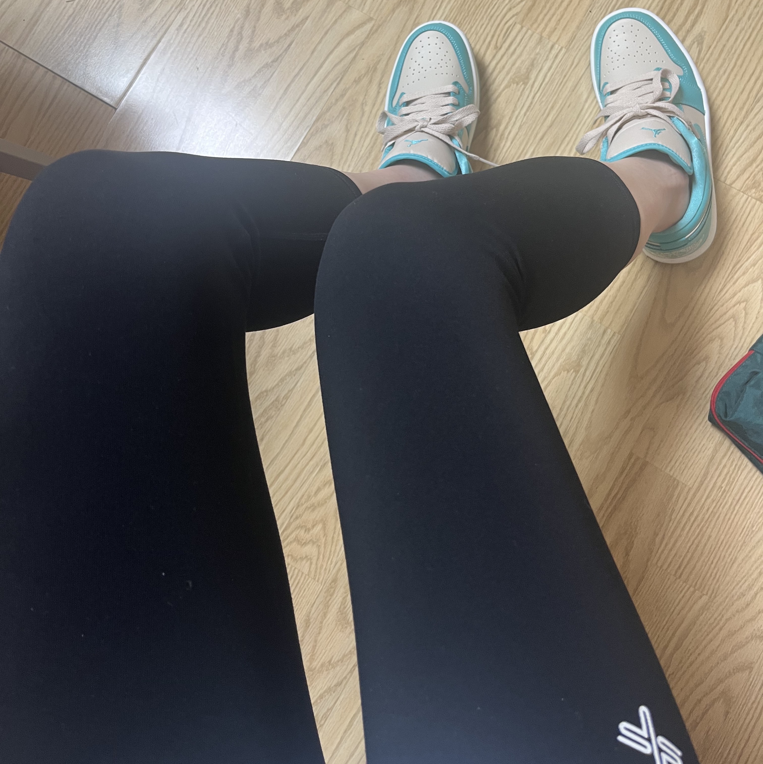 (W) Jordan 1 Low Sanddrift Washed Teal 착용 스타일