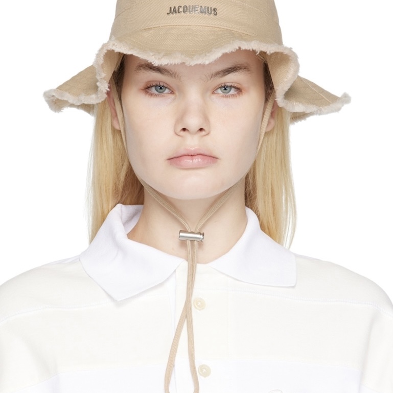 Jacquemus Le Bob Artichaut Bucket Hat Beige 착용 스타일