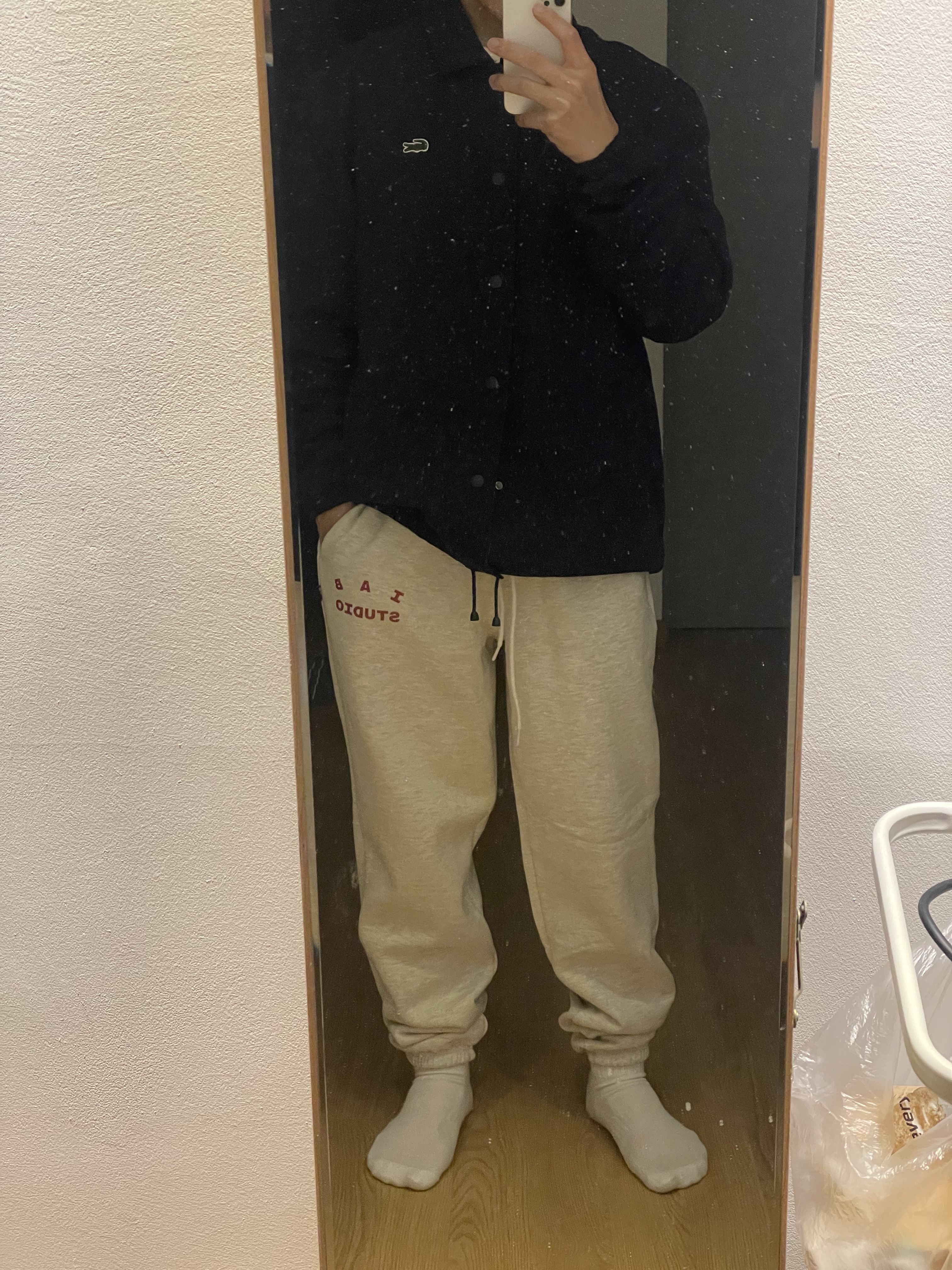 IAB Studio Sweatpants Oatmeal Burgundy - 23SS 착용 스타일 - 2