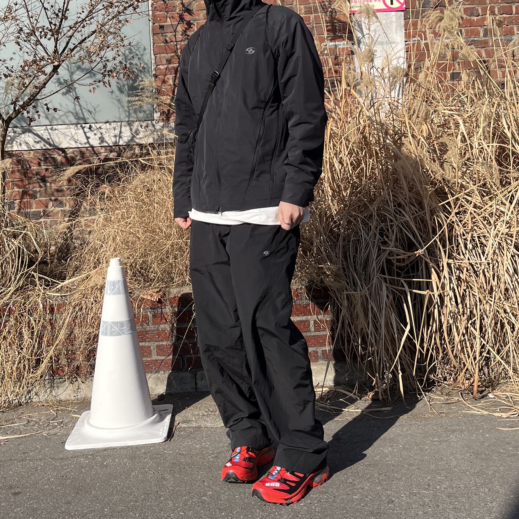 Sansan Gear Zipper Jacket Black - 22FW, Salomon XT-4 Black Silver Metallic 착용 스타일 - 1