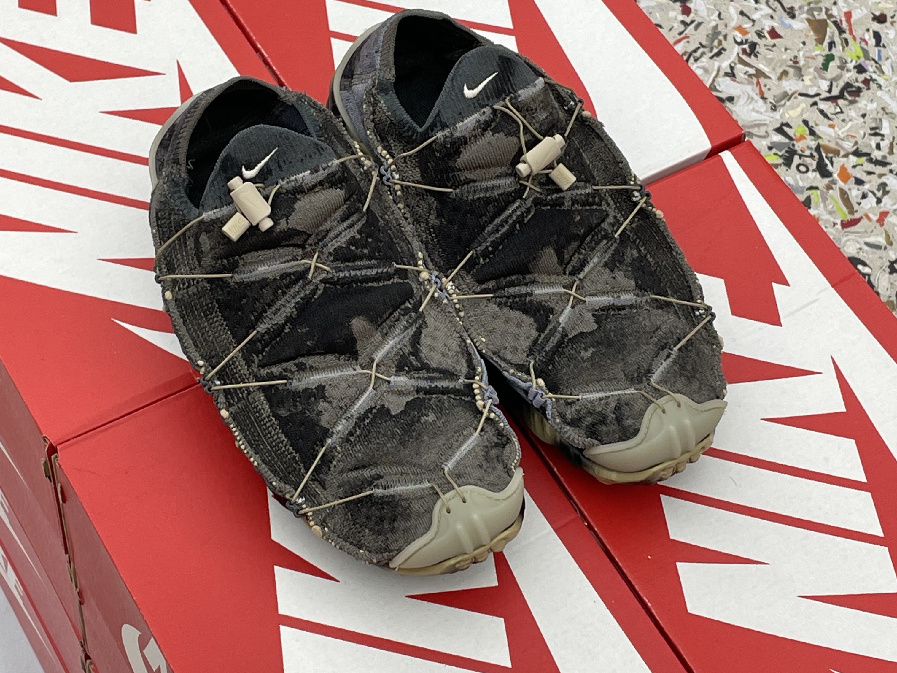 Nike ISPA Mindbody Olive Grey 착용 스타일 - 1