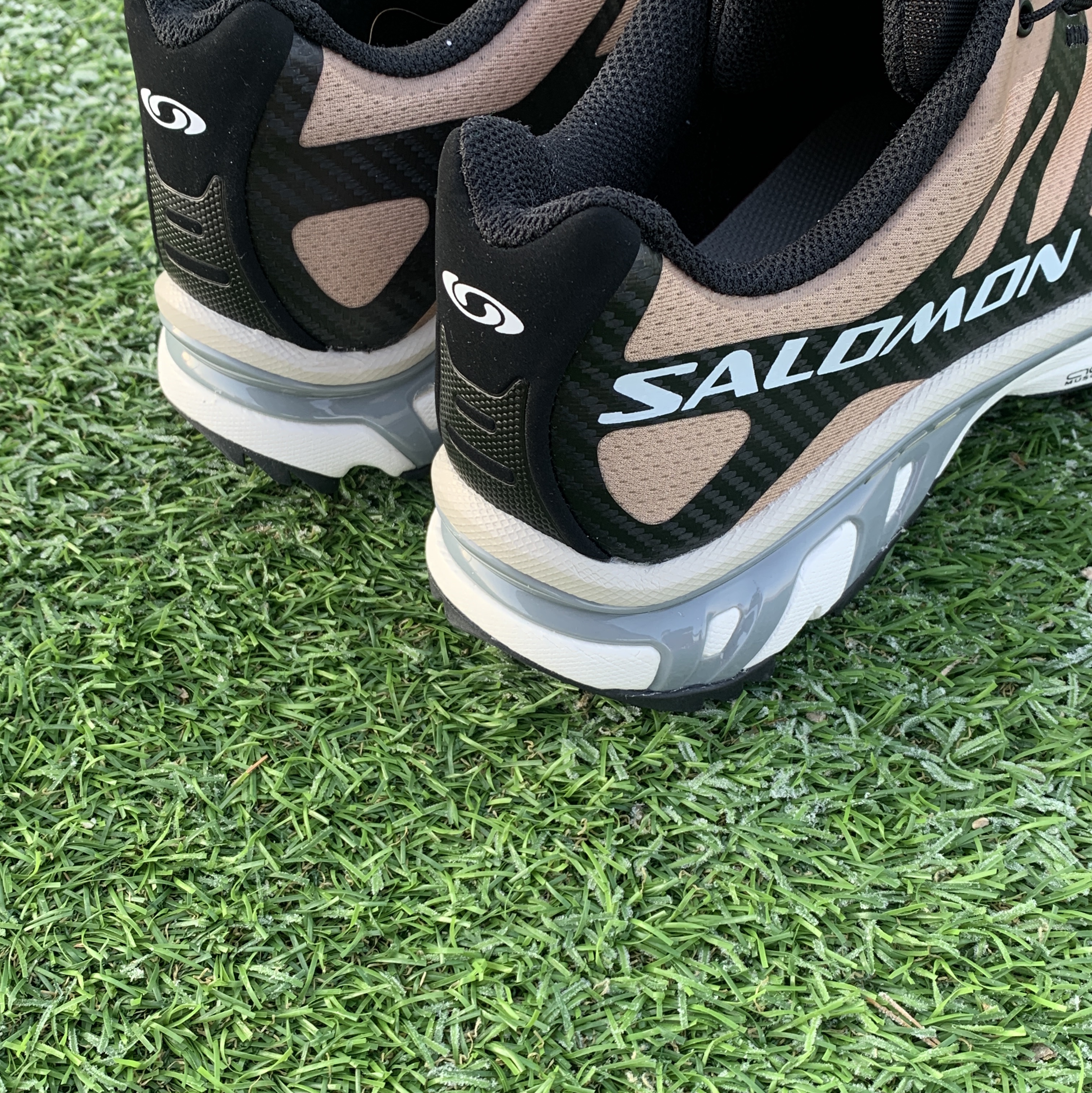 Salomon XT-4 Tobacco Brown 착용 스타일 - 3