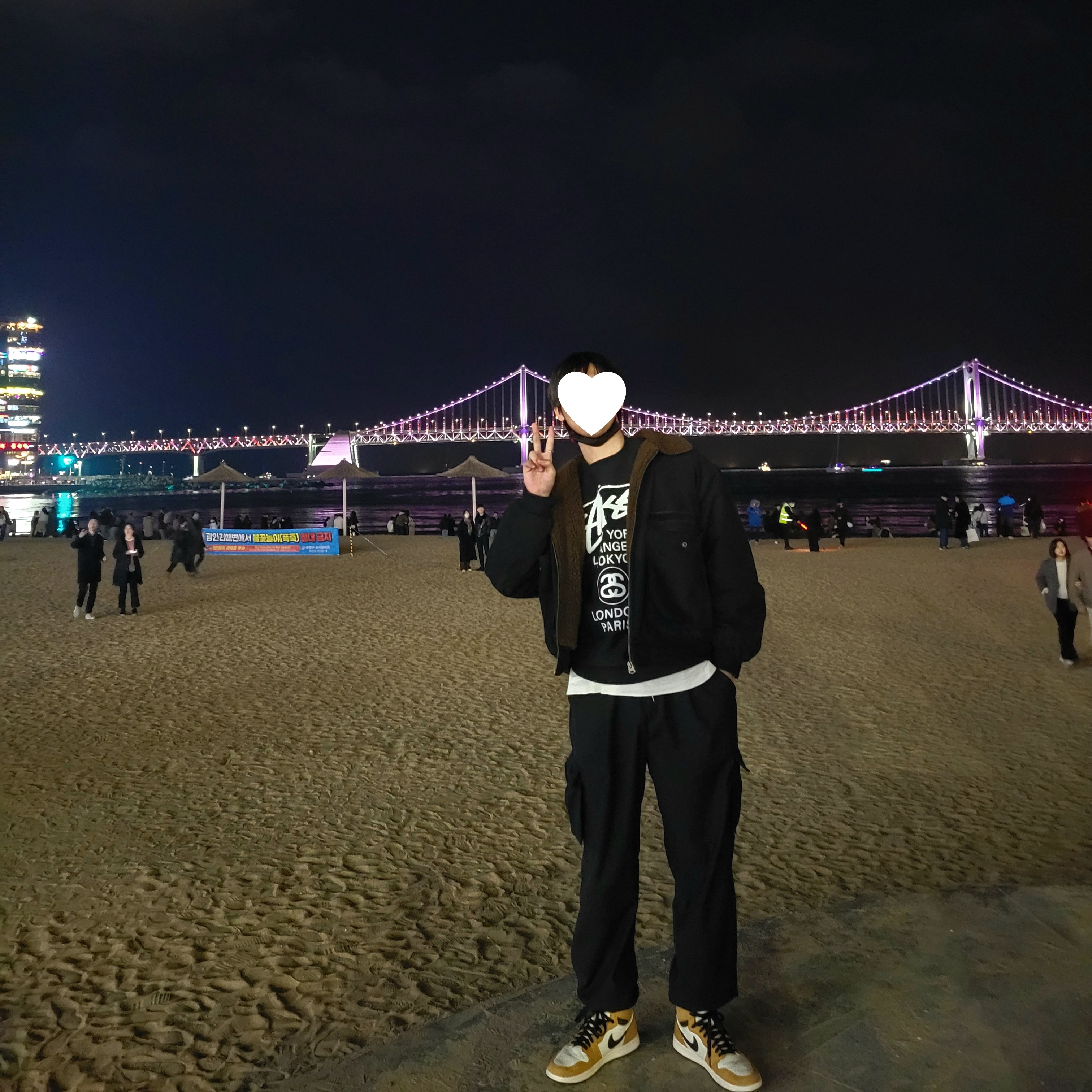 Jordan 1 Retro High Rookie of the Year, Stussy World Tour Crew Black 2022 착용 스타일