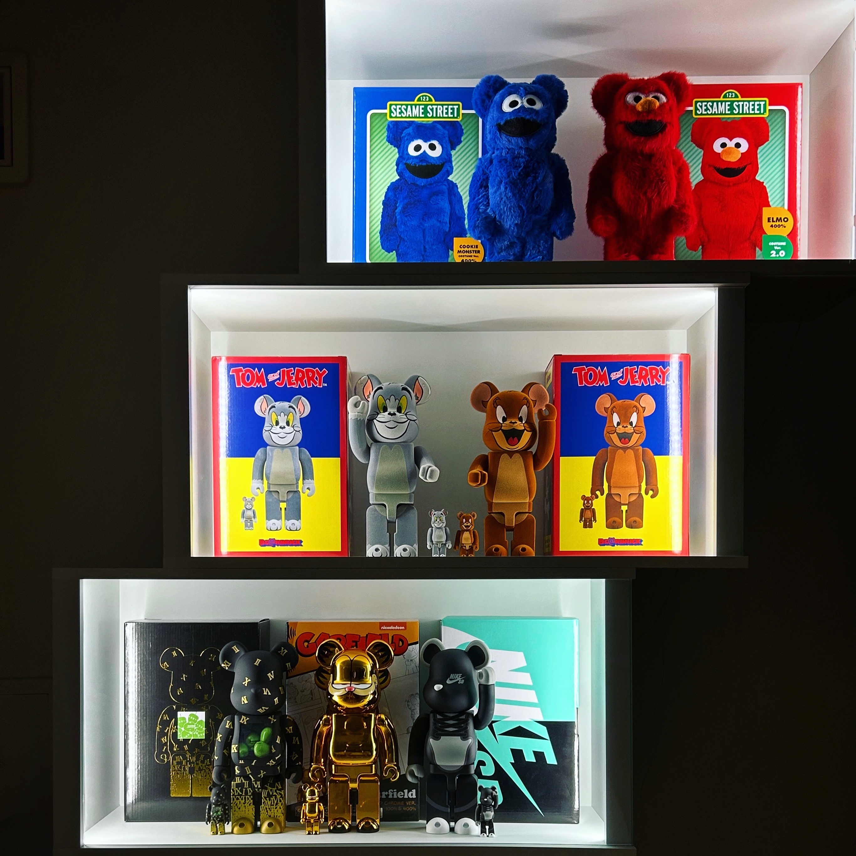 Bearbrick Garfield Gold Chrome Ver. 100% & 400% Set 착용 스타일