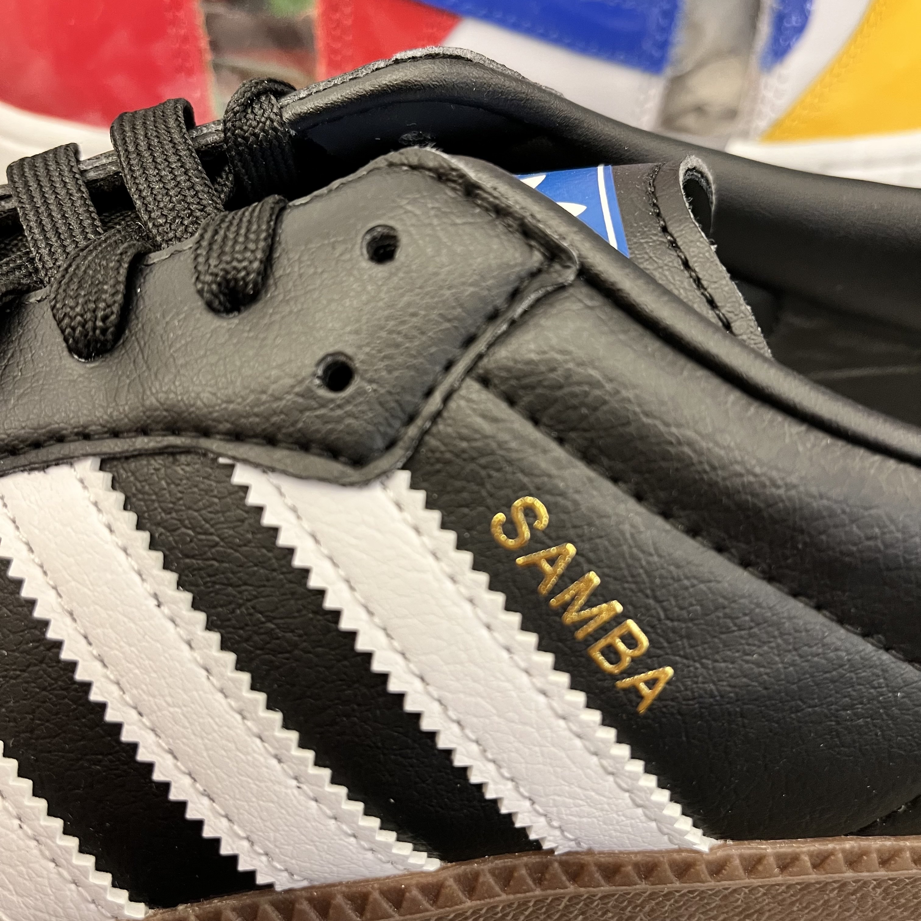 Adidas Samba Vegan Black White 착용 스타일 - 2