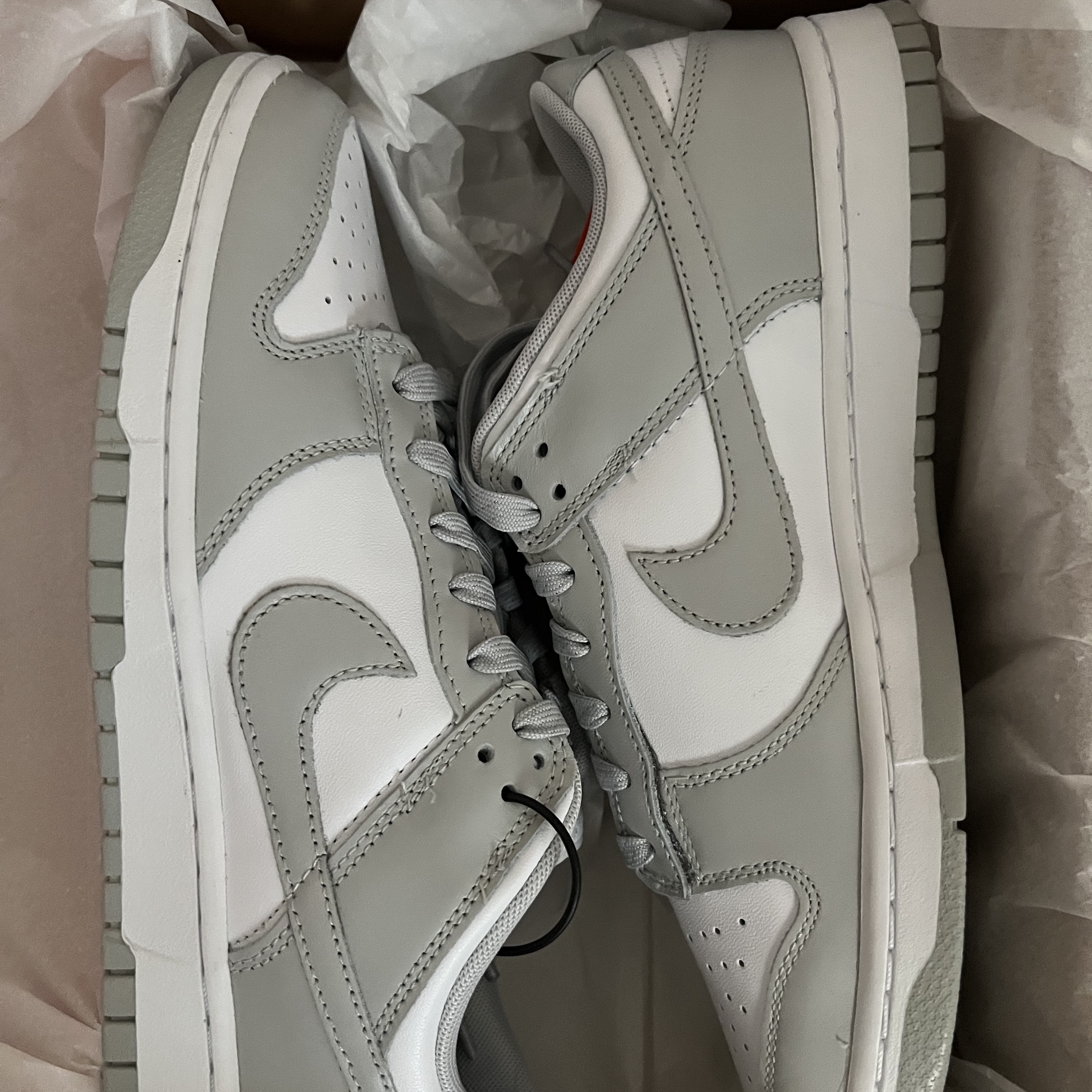 Nike Dunk Low Retro Grey Fog 착용 스타일