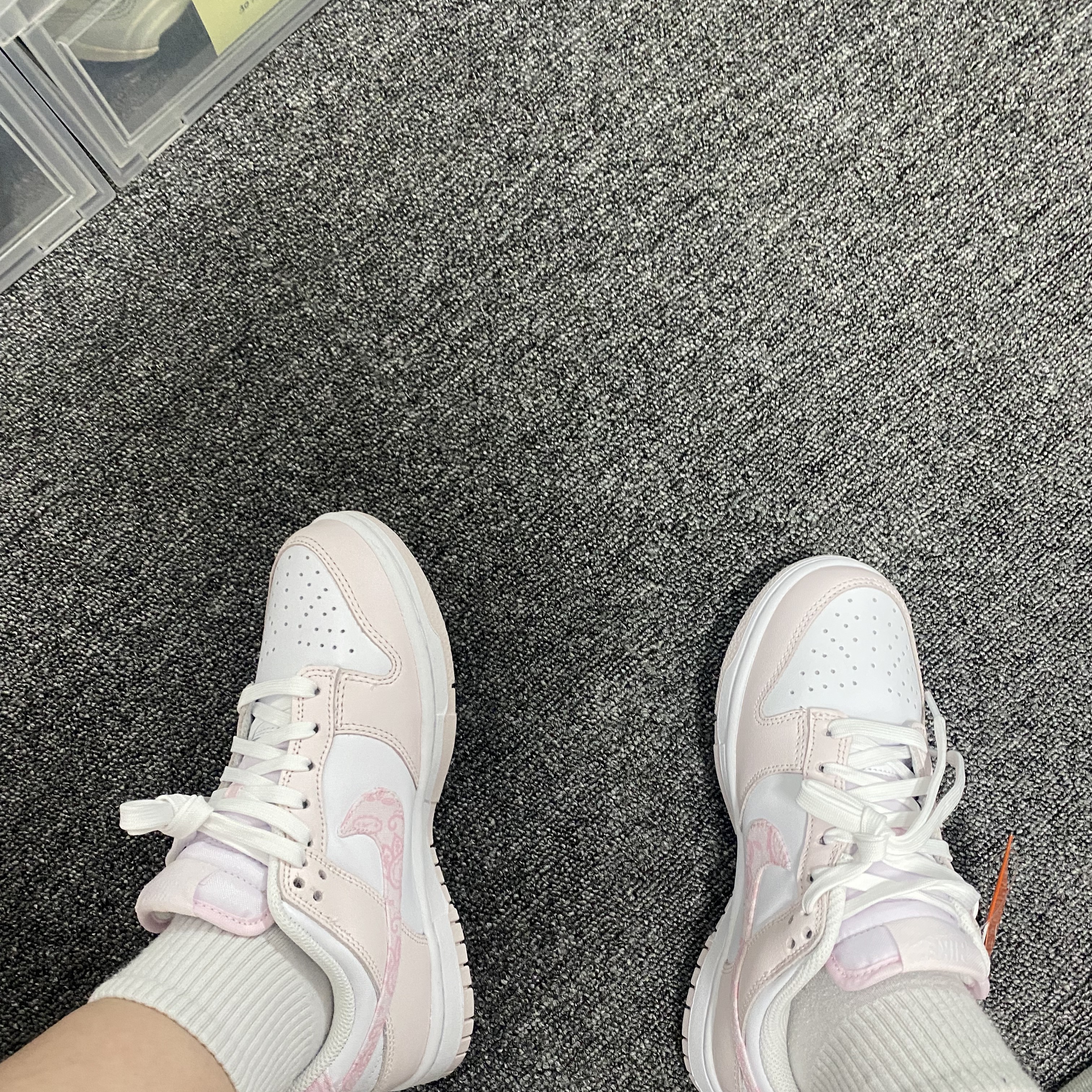 (W) Nike Dunk Low Pearl Pink 착용 스타일 - 4