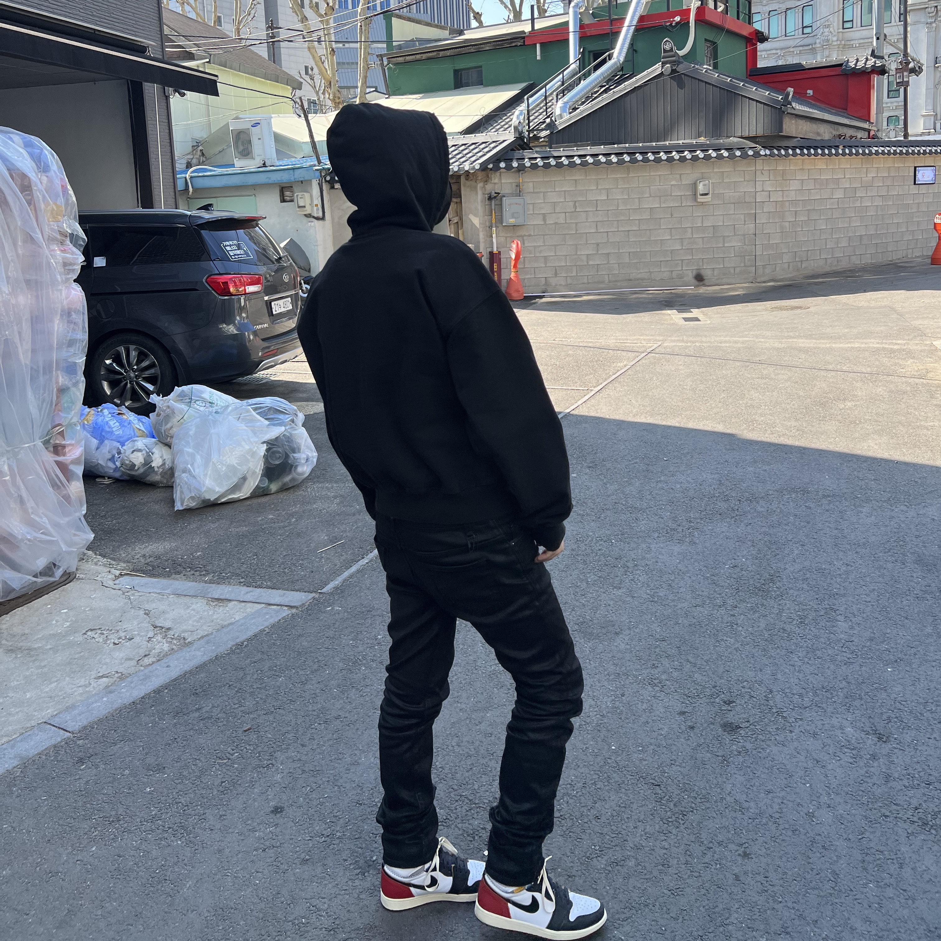 Undermycar Methuselah Syndrome Damage Washed Hood Sudan Red - 23SS, Undermycar Black Mamba Slim Fit Red Stitch Wax Coating Jeans Rumba Red - 22FW 착용 스타일 - 4