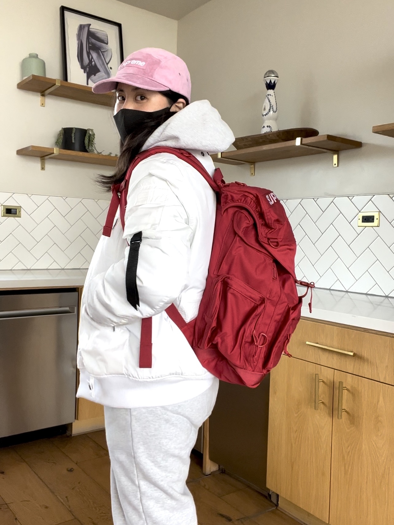 Supreme Field Backpack Red - 23SS, Supreme Suede Camp Cap Pink - 23SS 착용 스타일 - 2