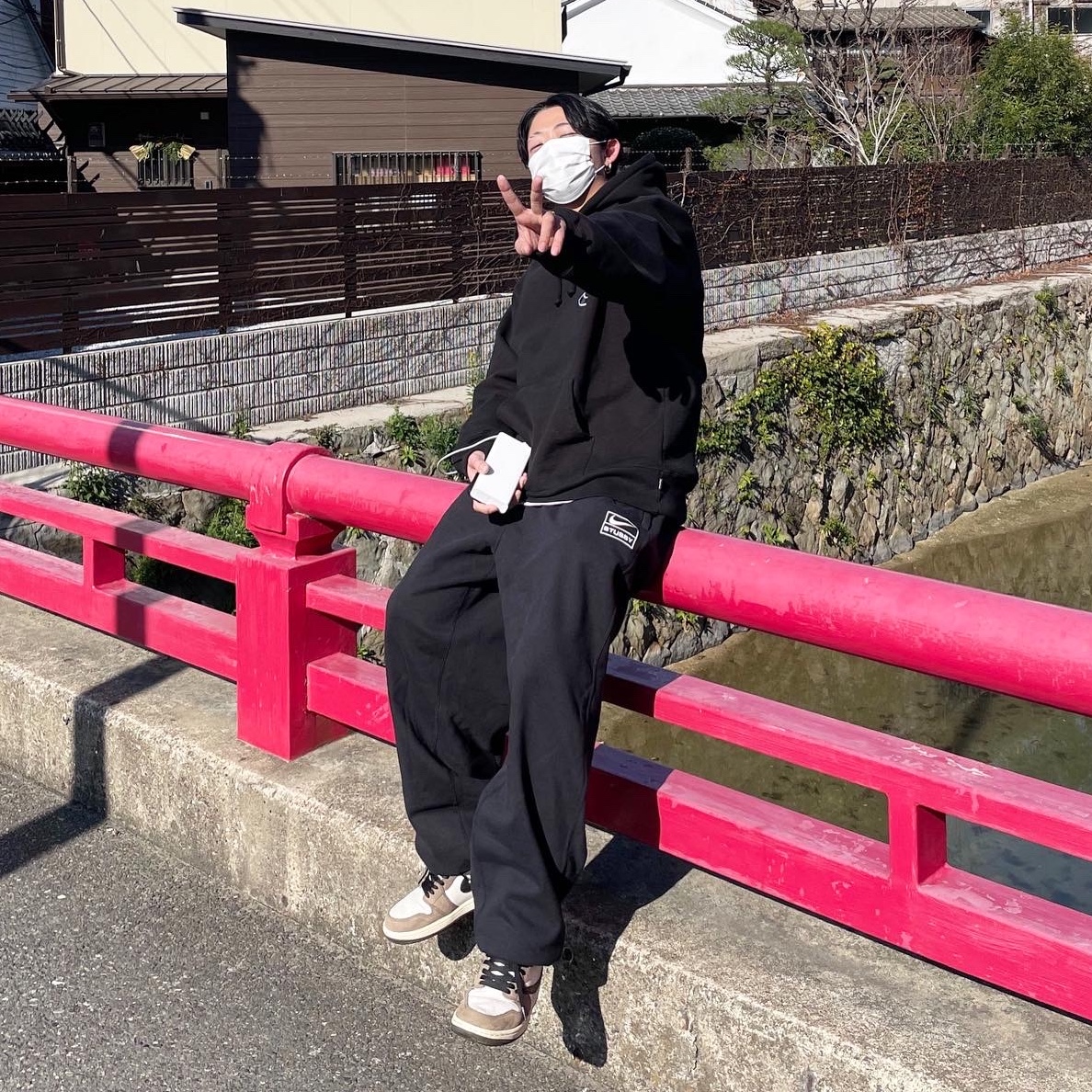Supreme S Logo Hooded Sweatshirt Black - 22FW, Nike x Stussy NRG RA Washed Fleece Pants Black (DN4030-010) 착용 스타일 - 1