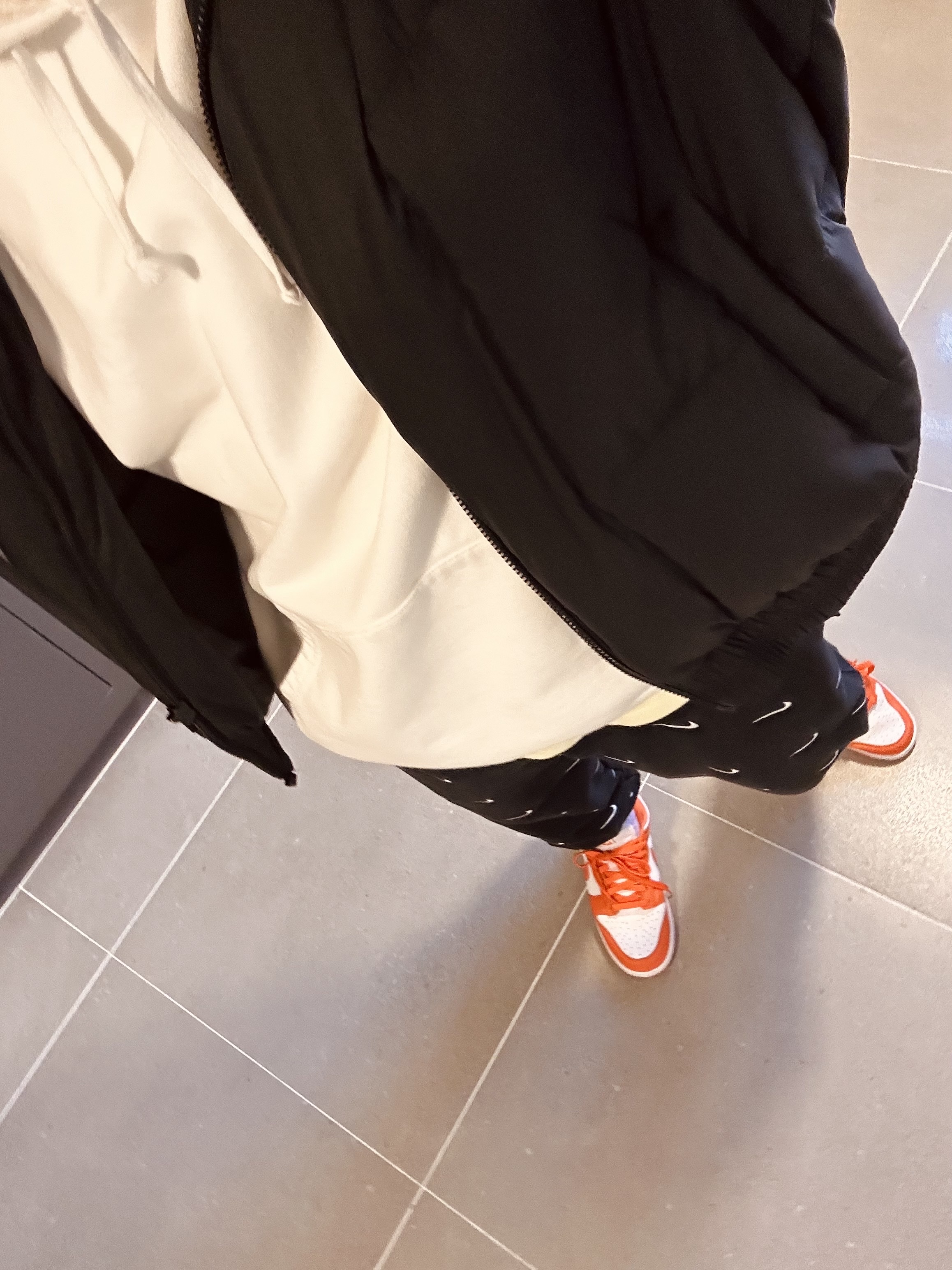 Nike Dunk Low SP Syracuse 2022, Supreme Big Logo Hooded Sweatshirt White - 21SS 착용 스타일 - 2