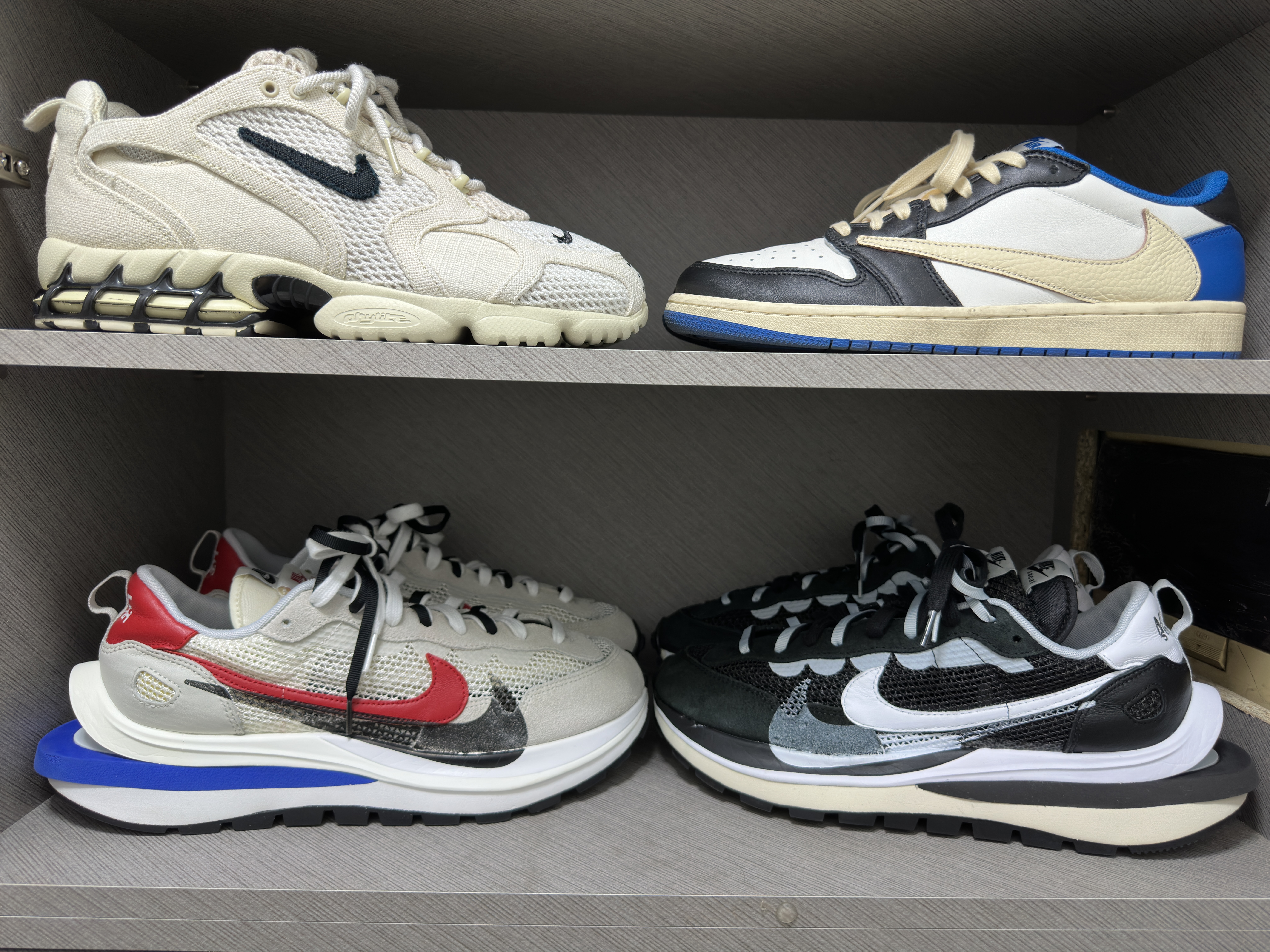 Jordan 1 x Travis Scott x Fragment Retro Low OG SP Military Blue, Nike x Stussy Air Zoom Spiridon Cage 2 Fossil 착용 스타일