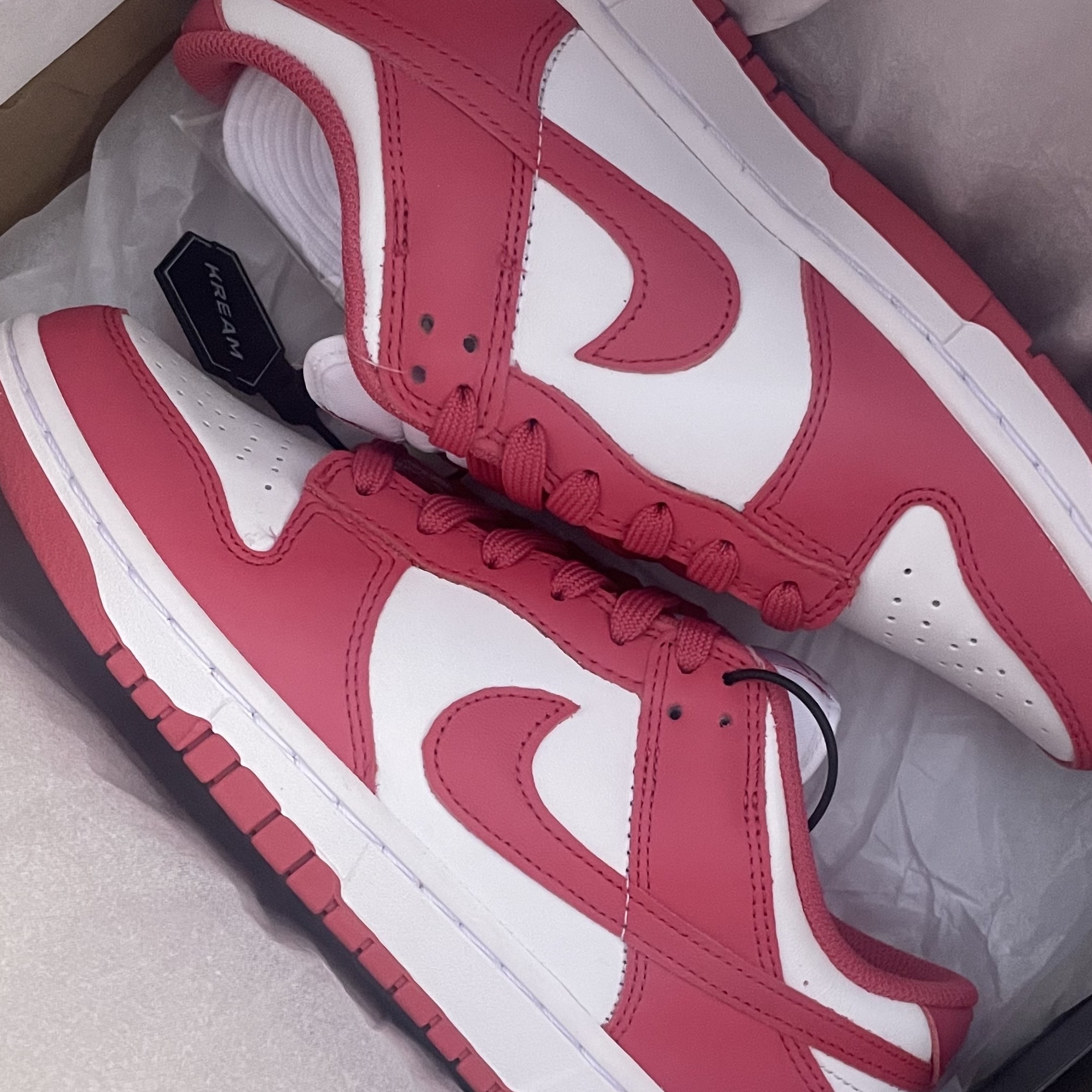 (W) Nike Dunk Low Archeo Pink 착용 스타일
