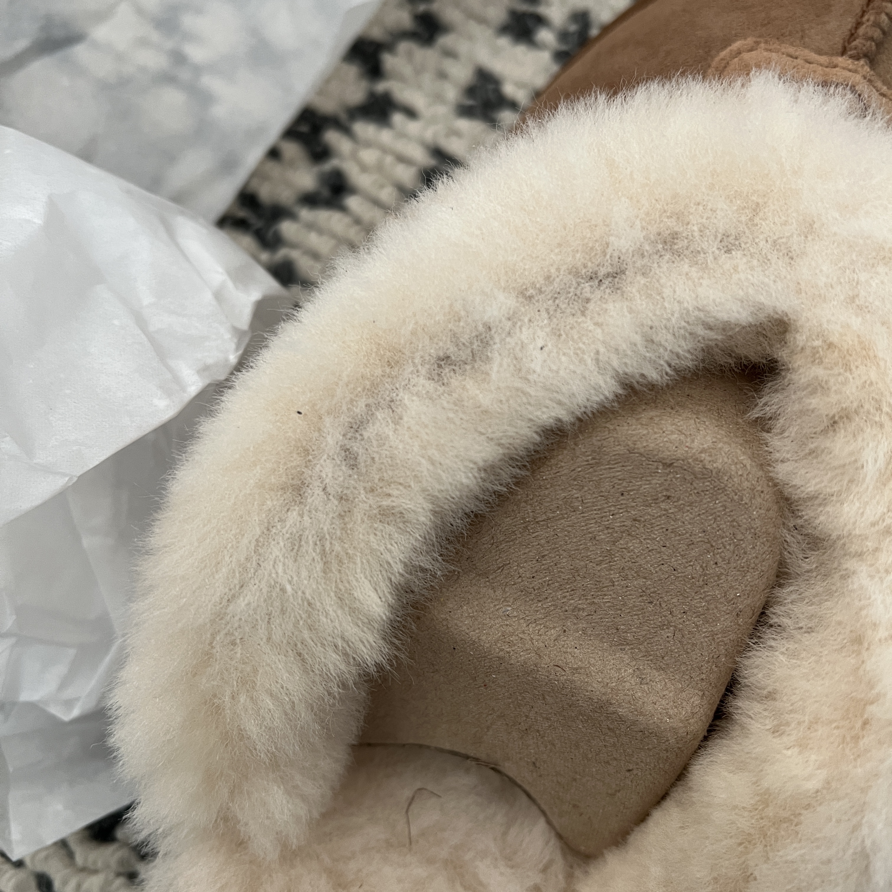 (W) UGG Coquette Slipper Chestnut 착용 스타일 - 3