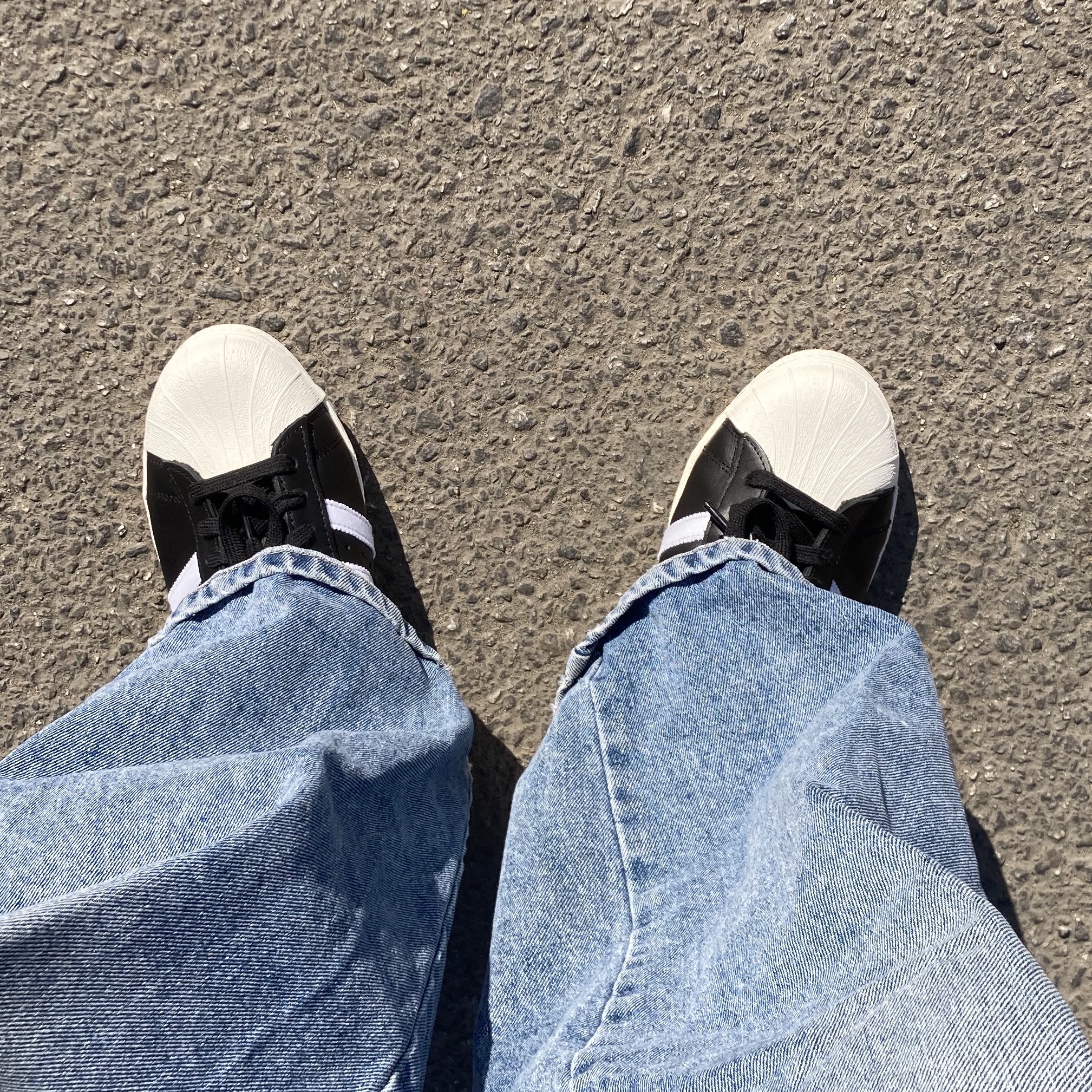 Adidas Superstar 82 FI Core Black 착용 스타일