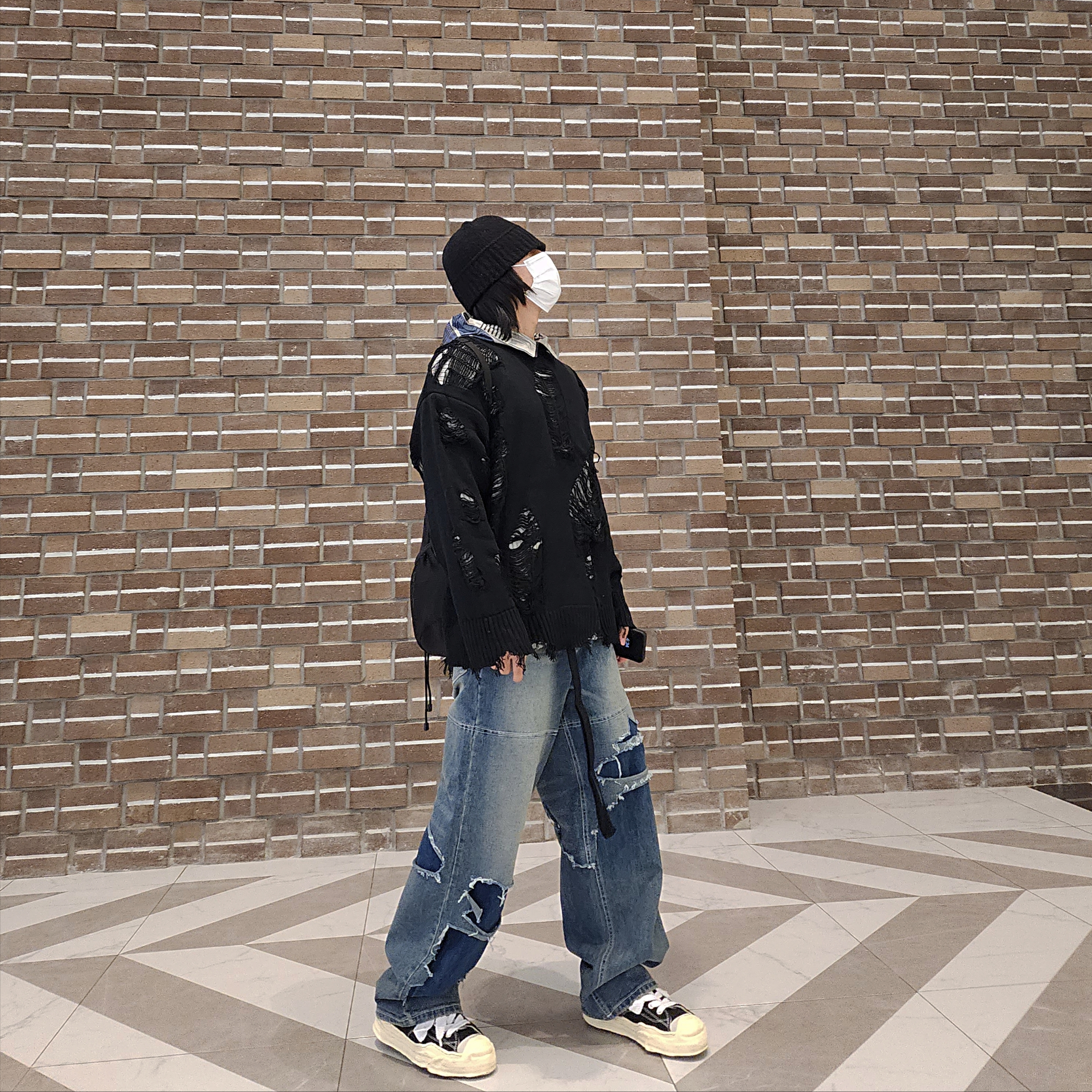 Maison Mihara Yasuhiro Hank VL OG Sole Canvas Low-top Sneakers Black 착용 스타일
