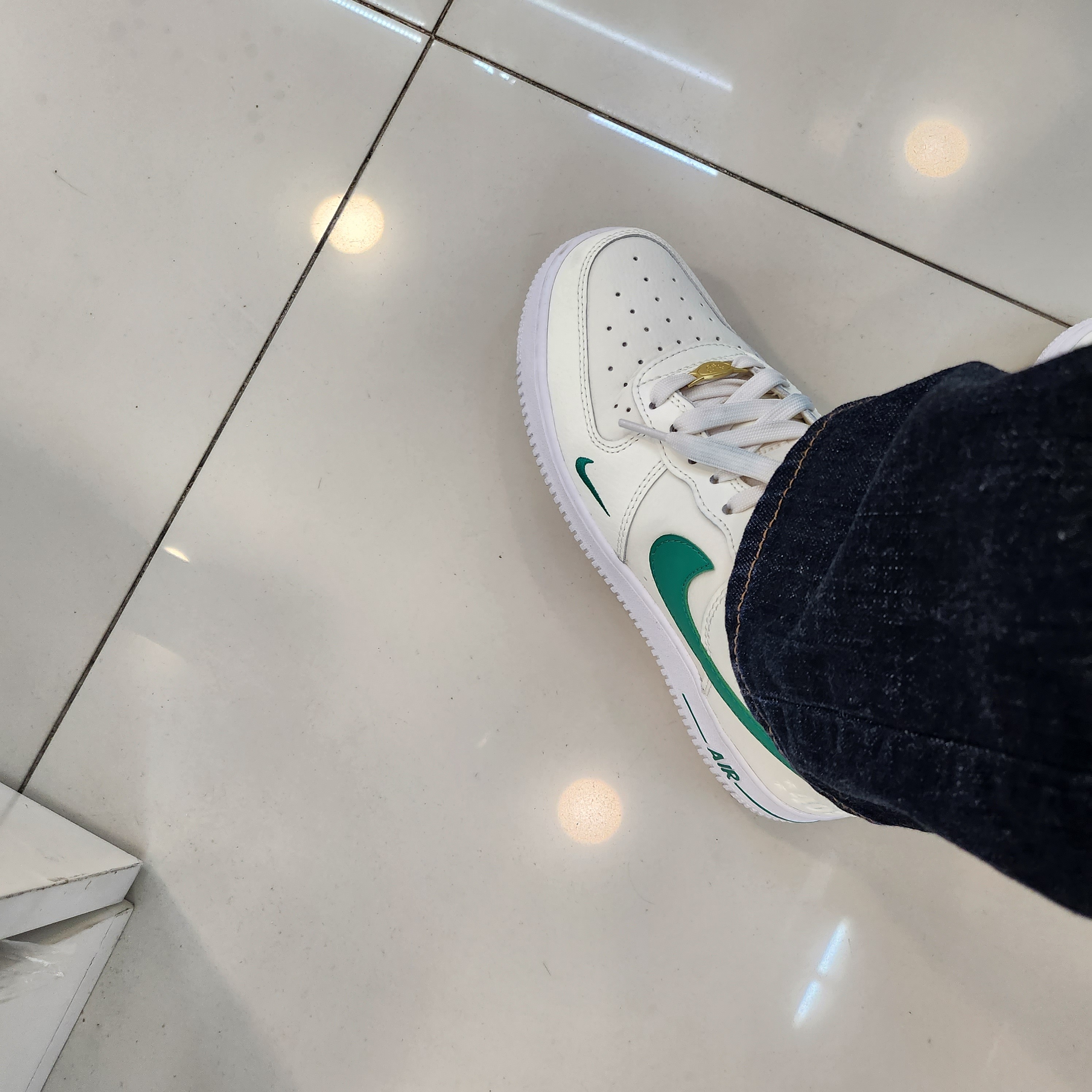 (W) Nike Air Force 1 '07 SE 40th Anniversary Join Forces Sail Malachite 착용 스타일 - 1