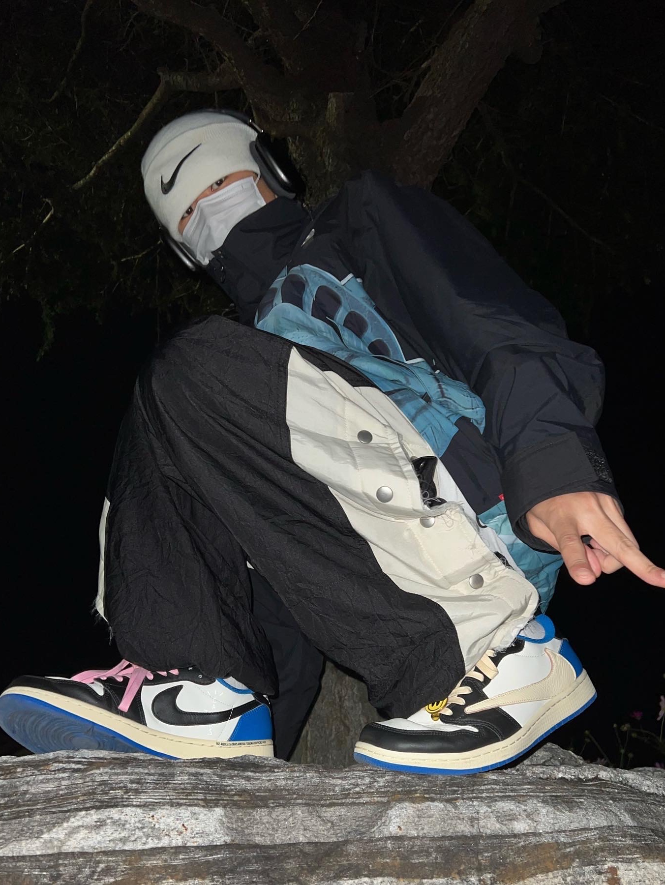 Nike x Stussy Cuff Beanie White, Apple AirPods Max Lightning Space Gray (Korean Ver.) 착용 스타일 - 2