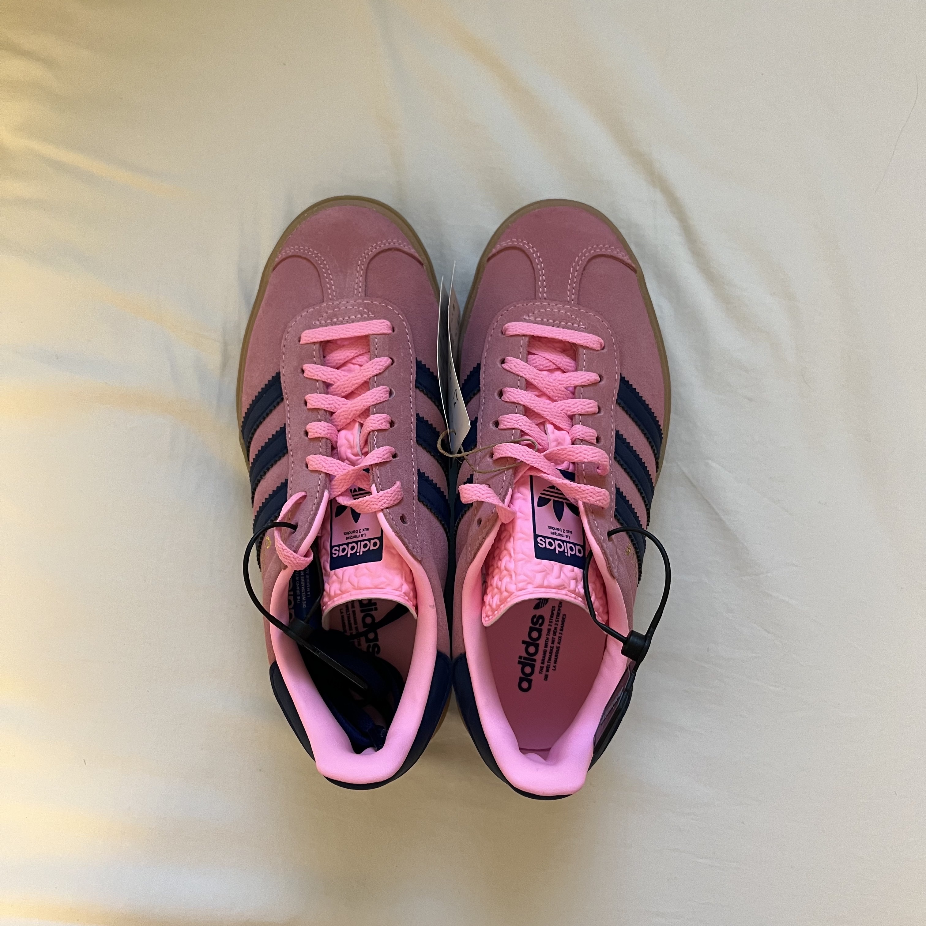 (W) Adidas Gazelle Bold Pink Glow Victory Blue 착용 스타일 - 2
