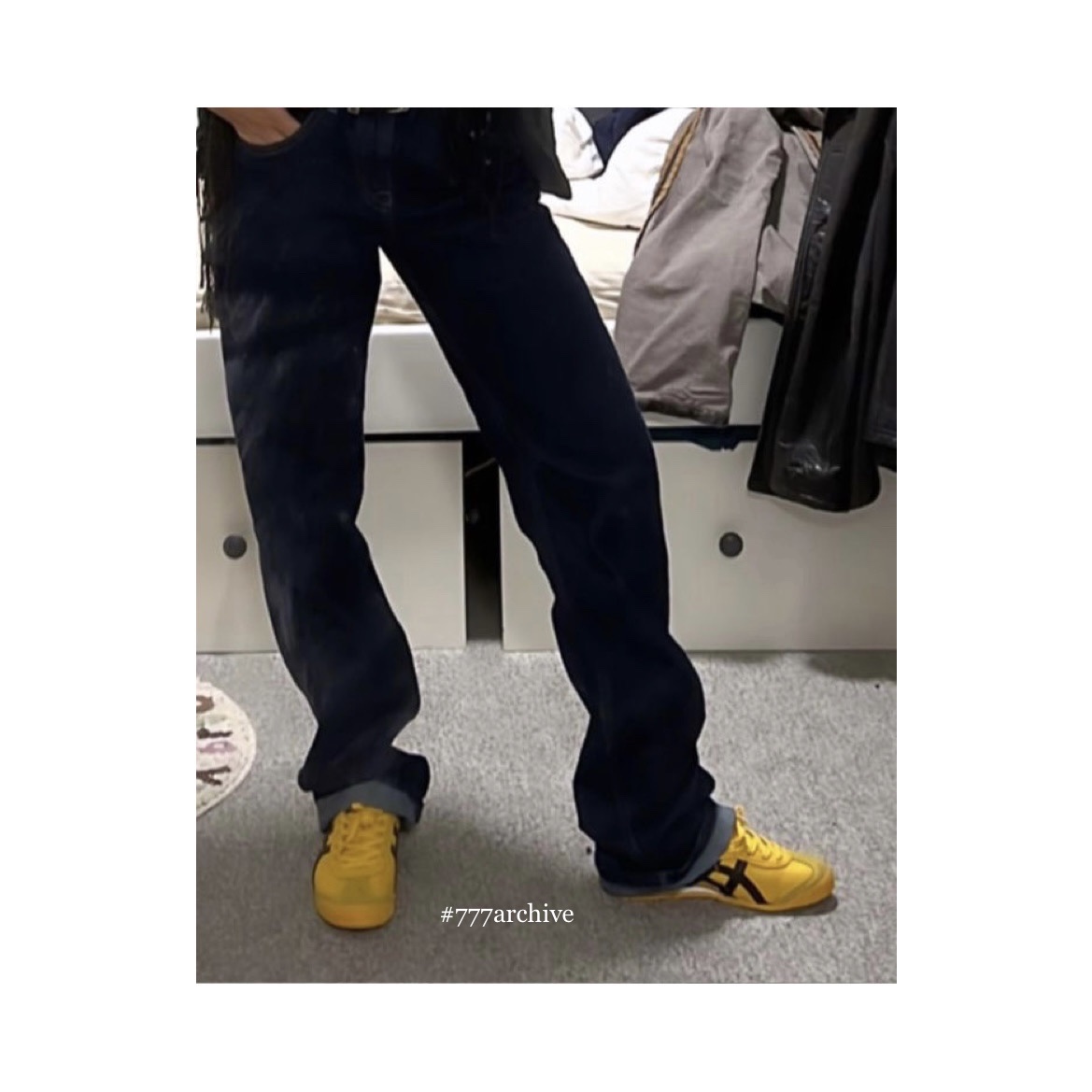 Onitsuka Tiger Mexico 66 Yellow Black 착용 스타일 - 4