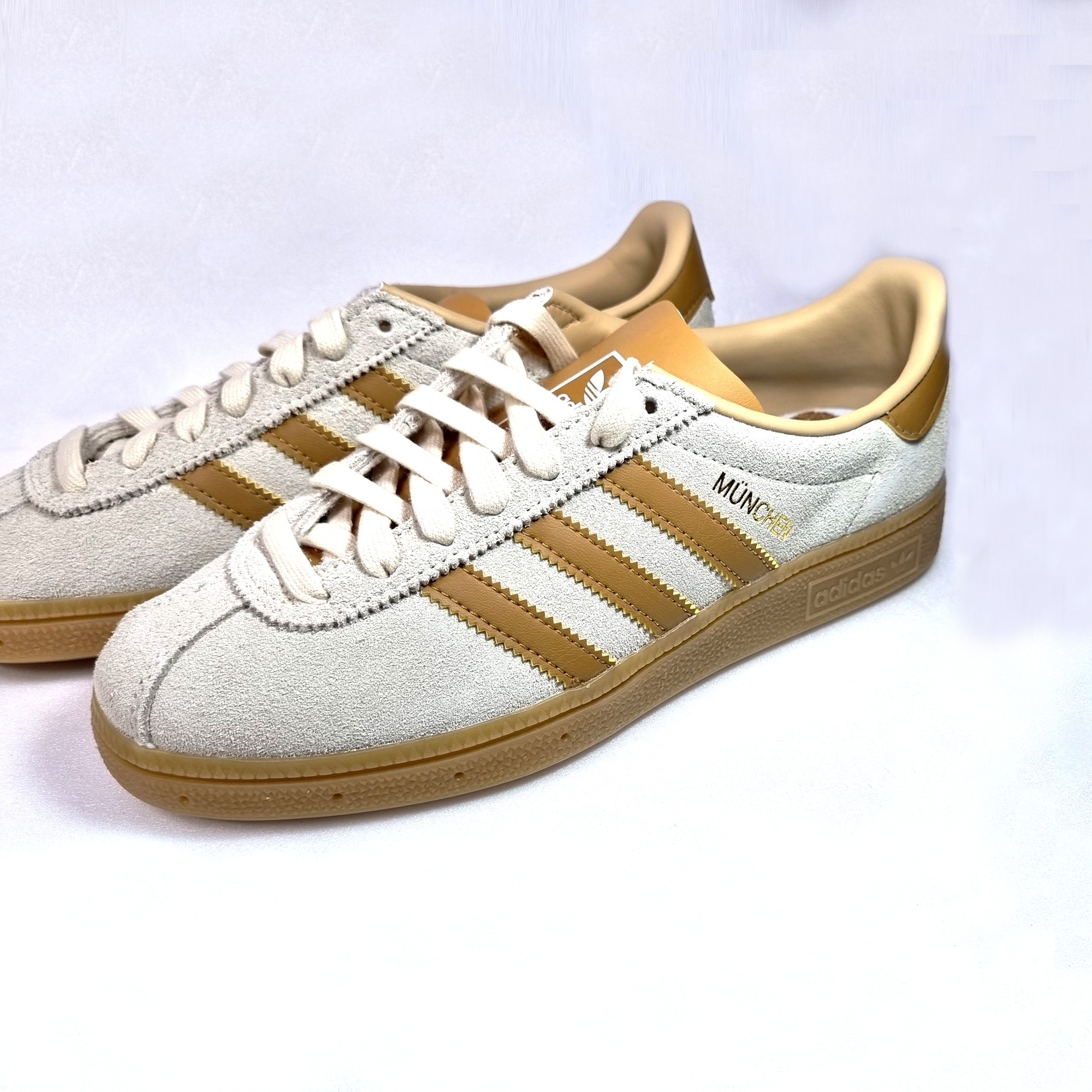 Adidas City Series Munchen Cream White Mesa, (W) Adidas Gazelle Bold Core Black Cloud White 착용 스타일 - 1