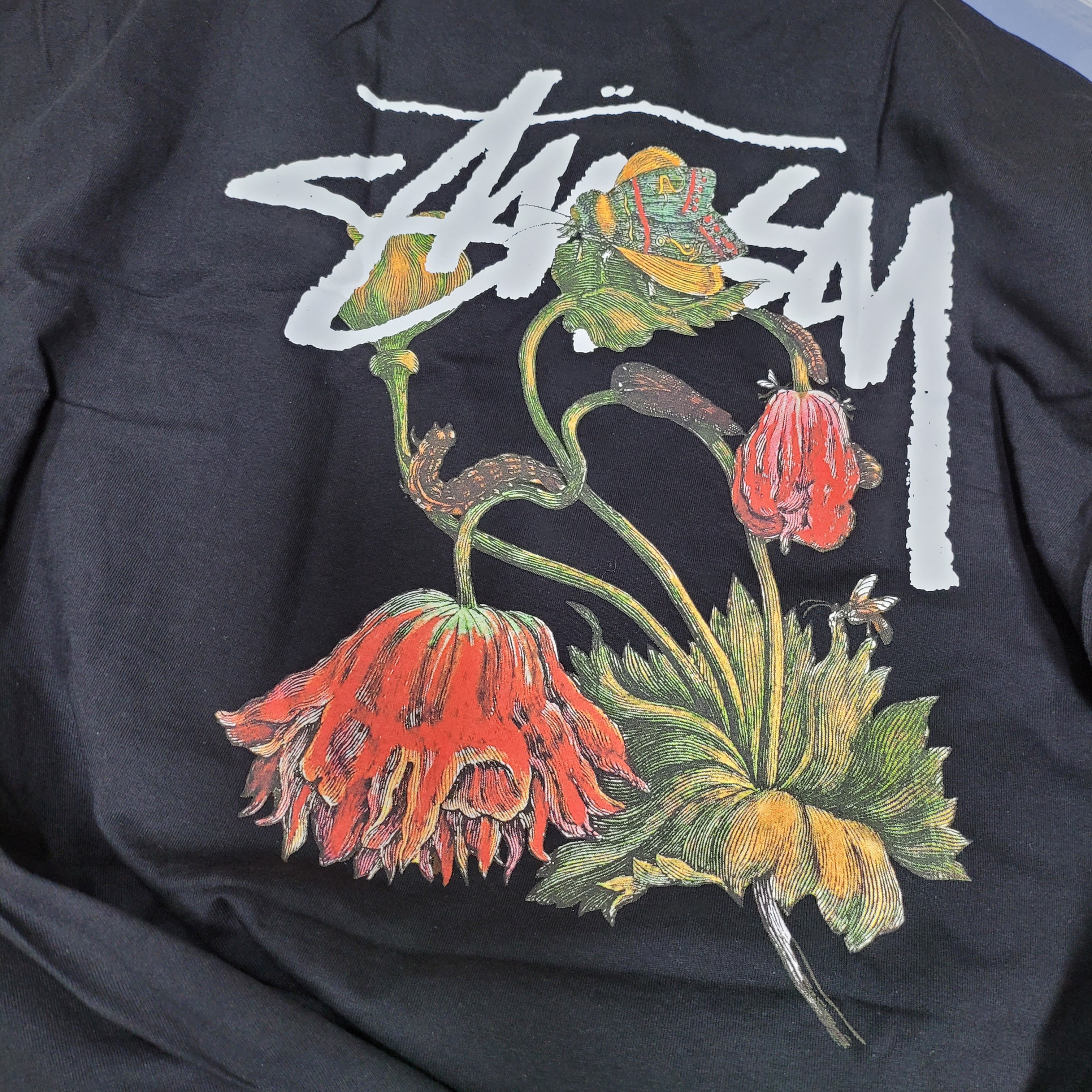 Stussy Withered Flower T-Shirt Black, Stussy Fuzzy Dice T-Shirt Black 착용 스타일 - 2