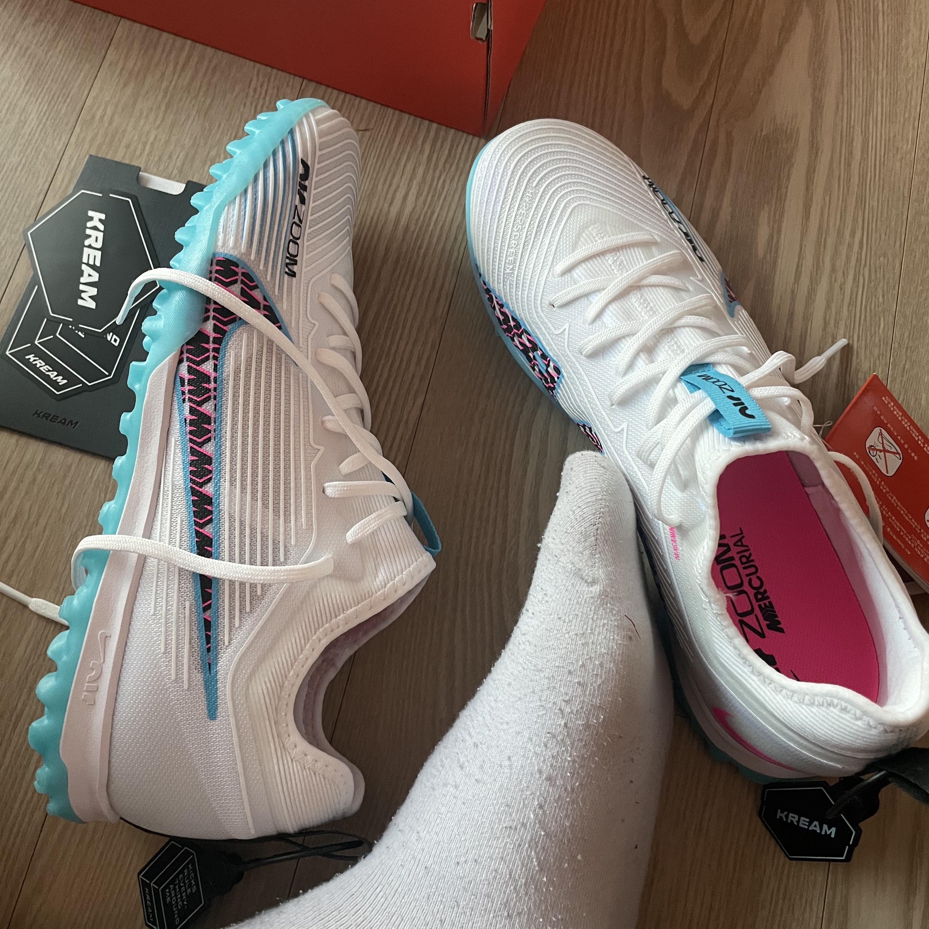 Nike Zoom Mercurial Vapor 15 Pro TF White Baltic Blue 착용 스타일 - 5