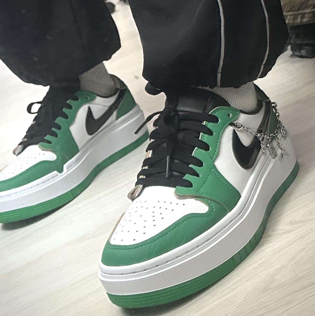 (W) Jordan 1 Elevate Low SE Lucky Green 착용 스타일