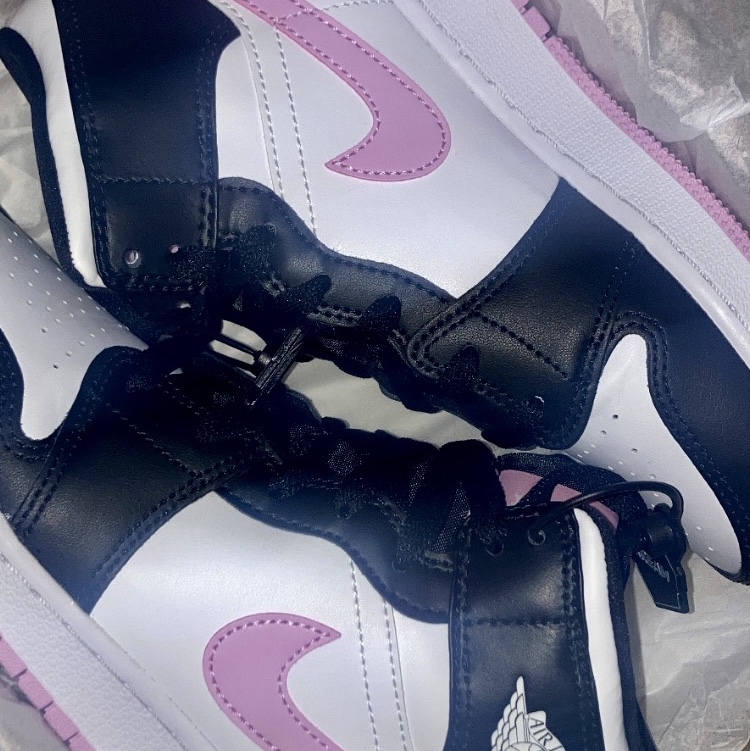 (GS) Jordan 1 Mid Light Arctic Pink 착용 스타일 - 2