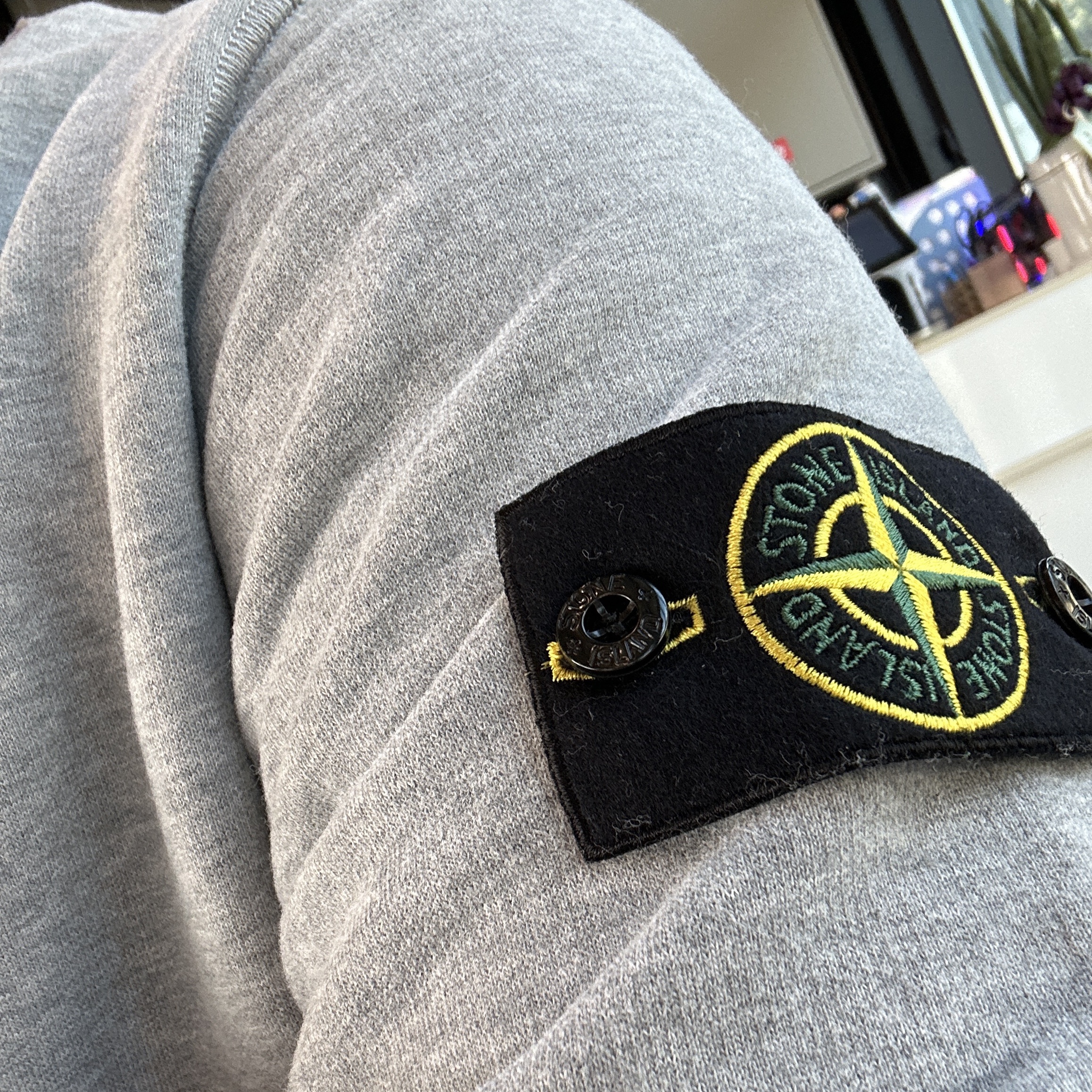 Stone Island 63020 Crewneck Sweatshirt Melange Grey - 22FW 착용 스타일