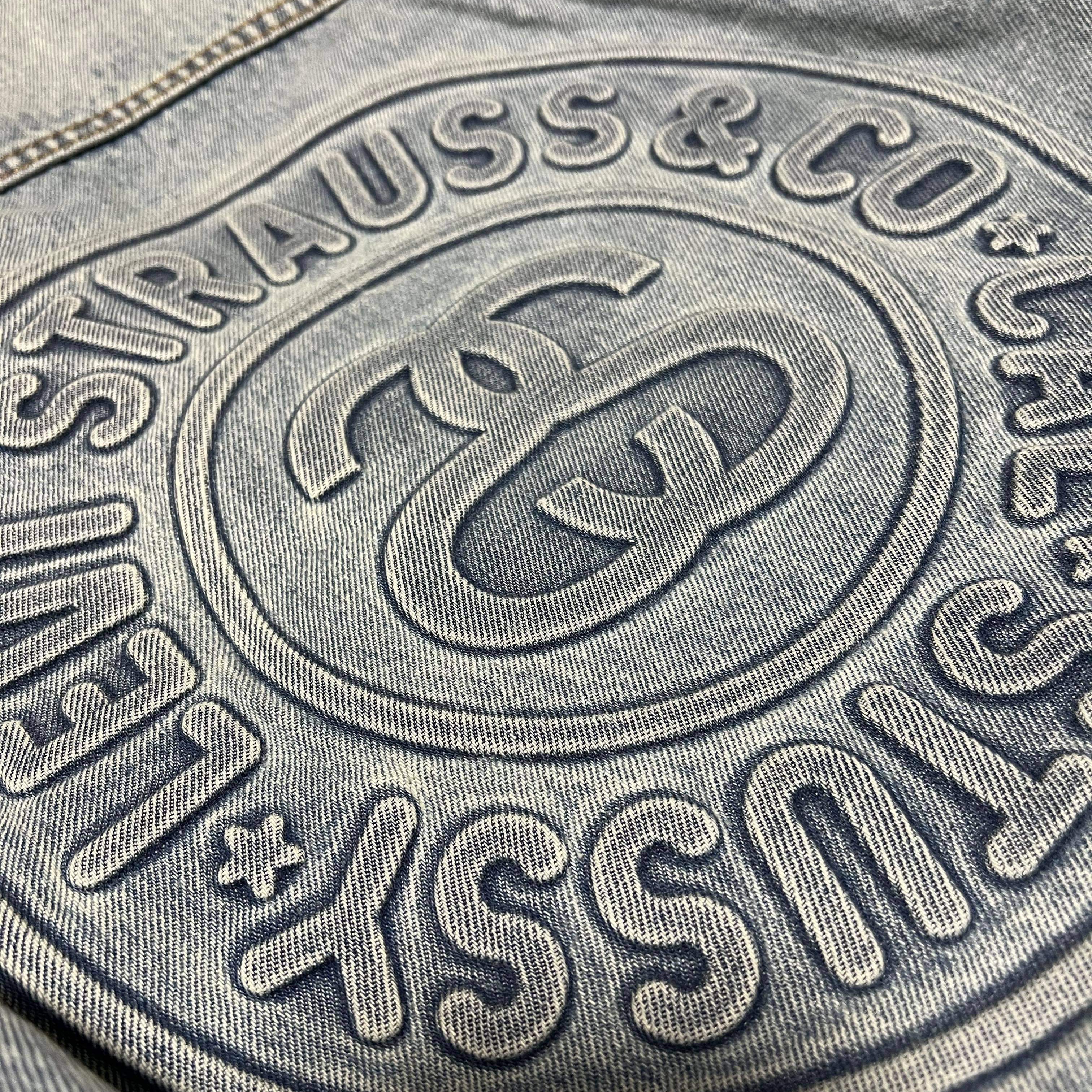 Stussy x Levi's Embossed Trucker Jacket Indigo 착용 스타일 - 1